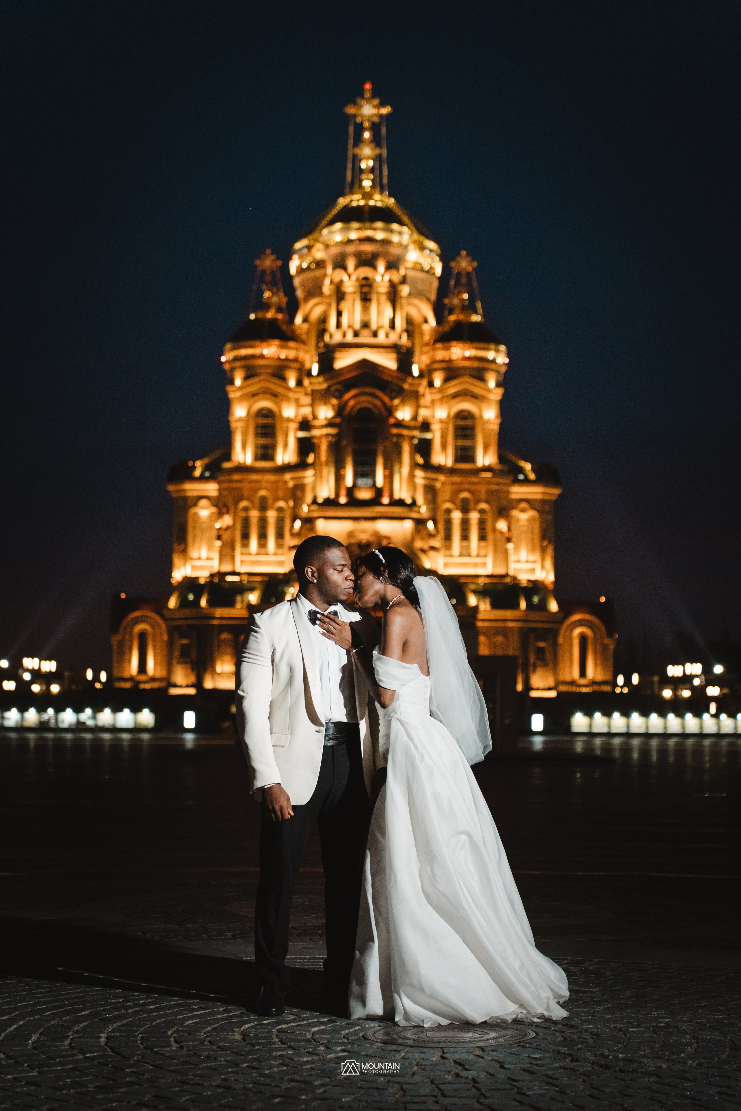 Bernise & Daniel. Photographer based in moscow Peter Tchana