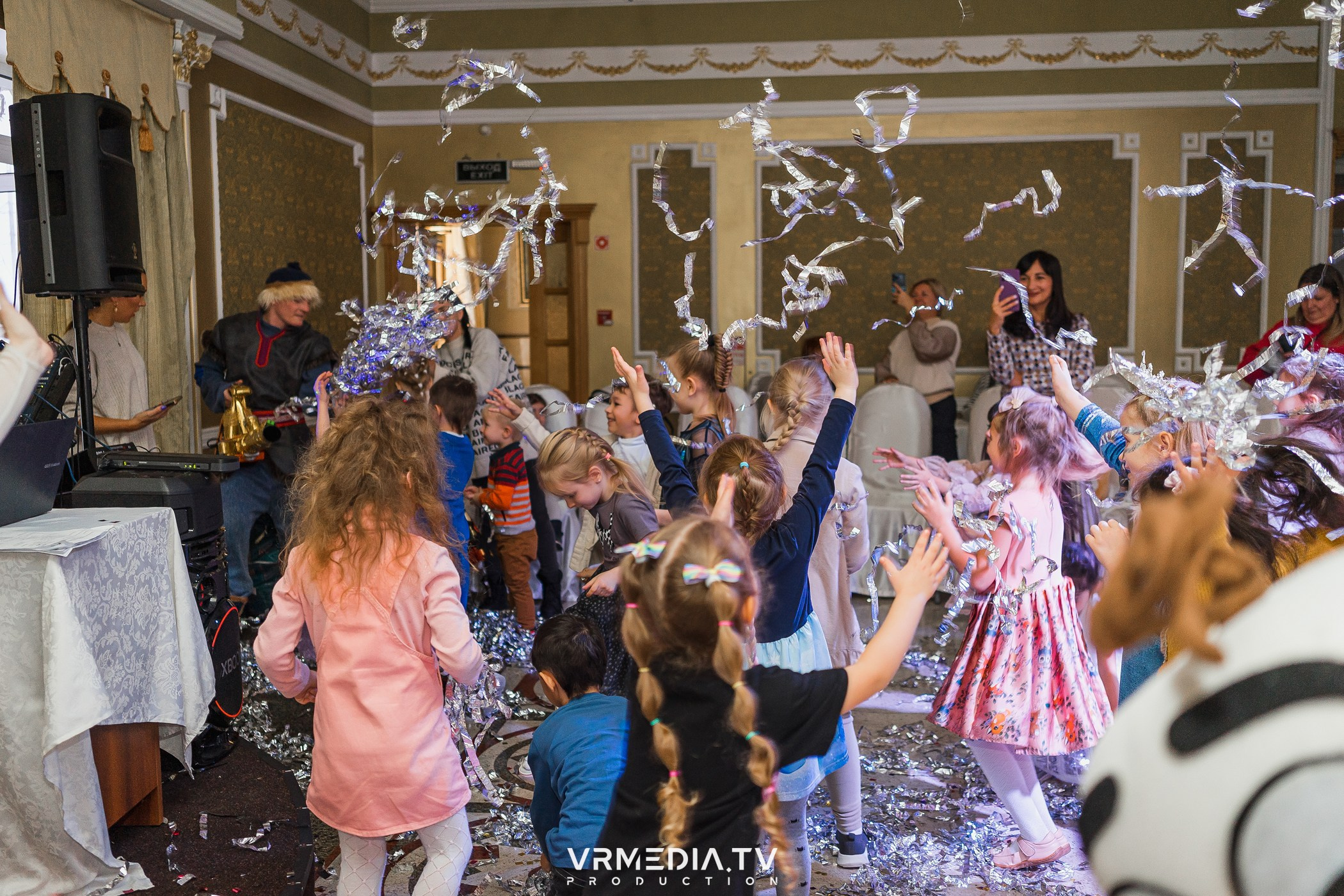 ХОЛОДНОЕ СЕРДЦЕ в ресторане «Империя»