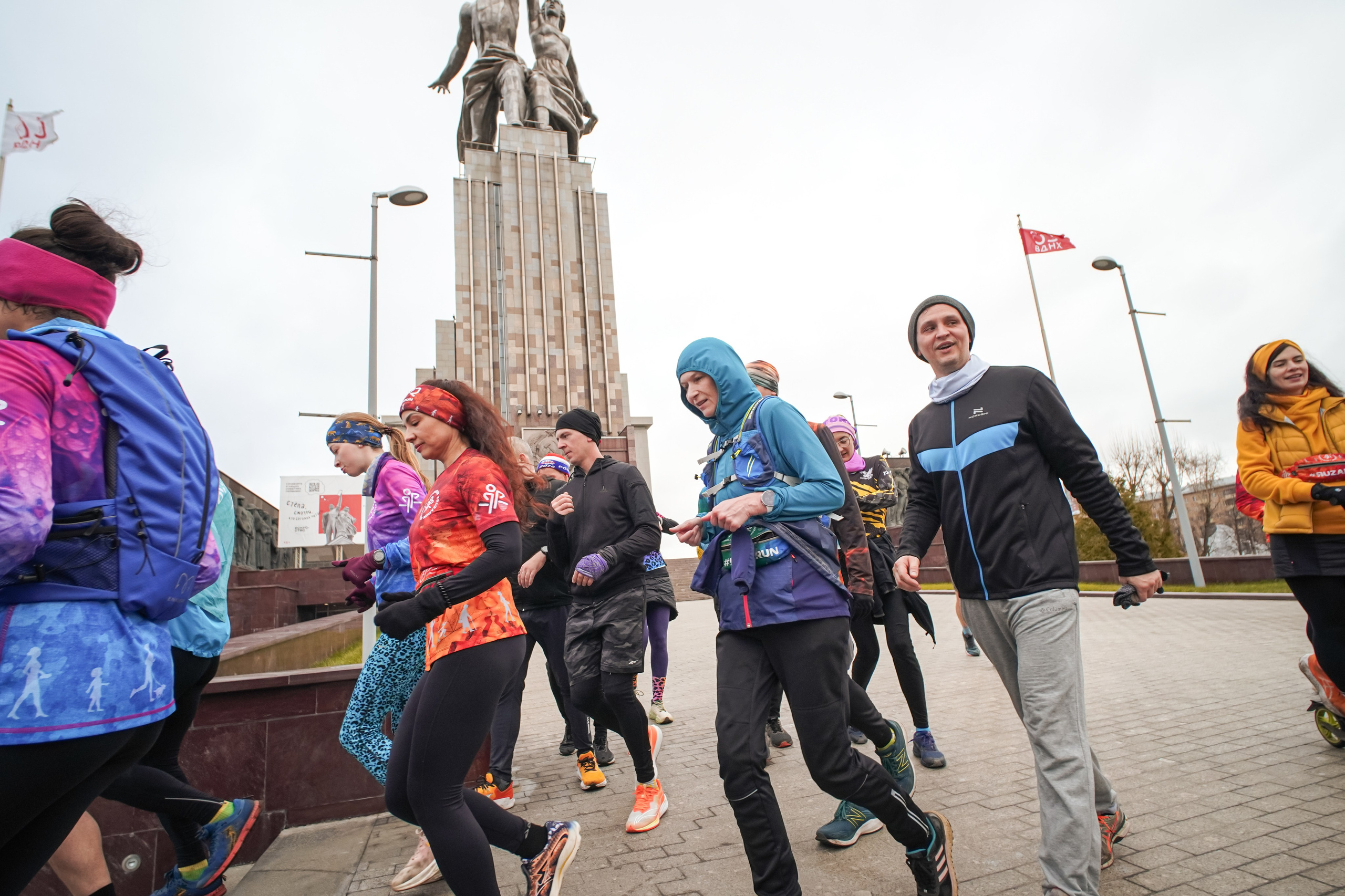 #марафонудома #яuzarun 2024 2-я петля, группа 6:30. Роман Капилюшов. Бег. Фото. Видео. г. Люберцы