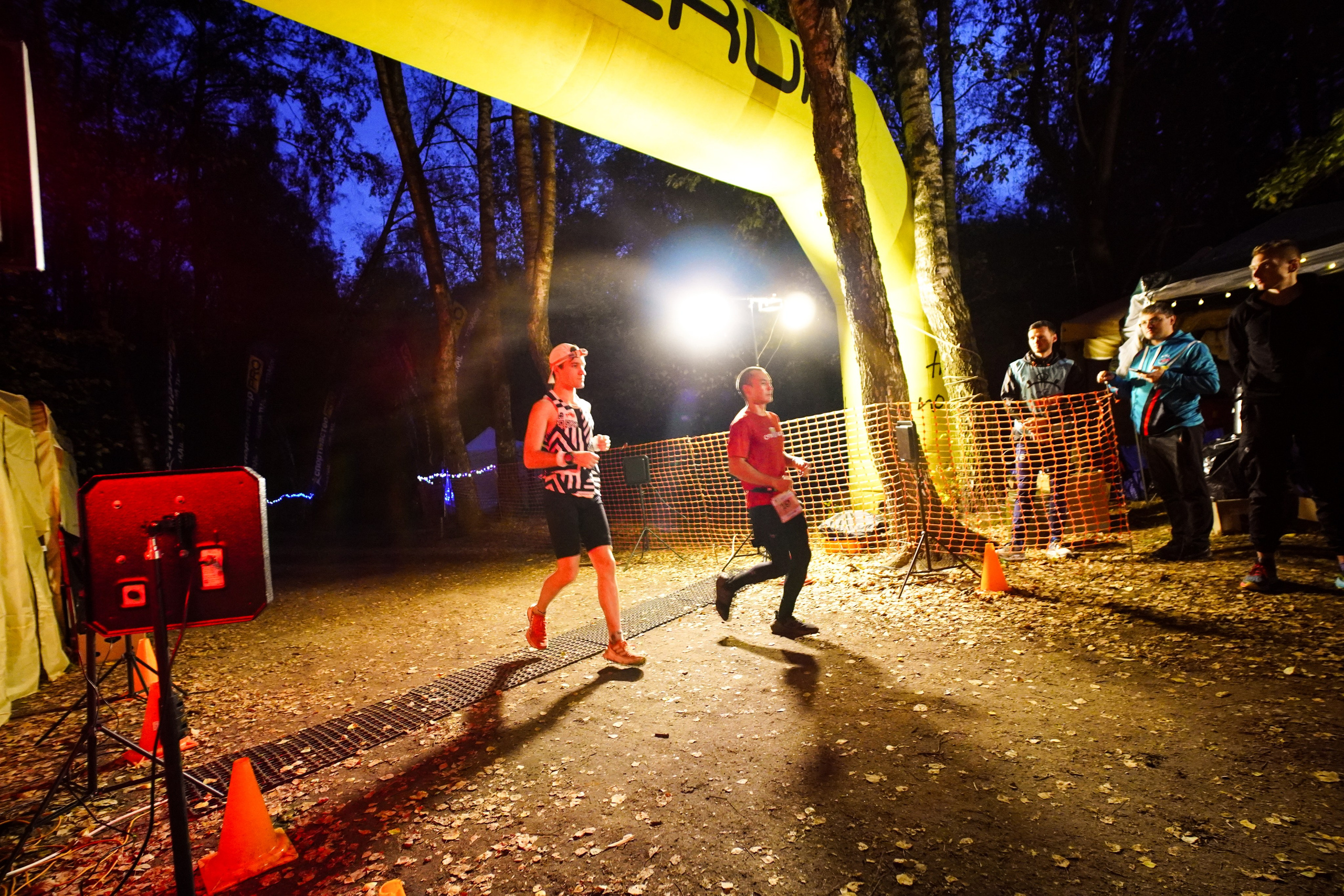 Backyard Ultra Moscow 2024. Роман Капилюшов. Бег. Фото. Видео. г. Люберцы