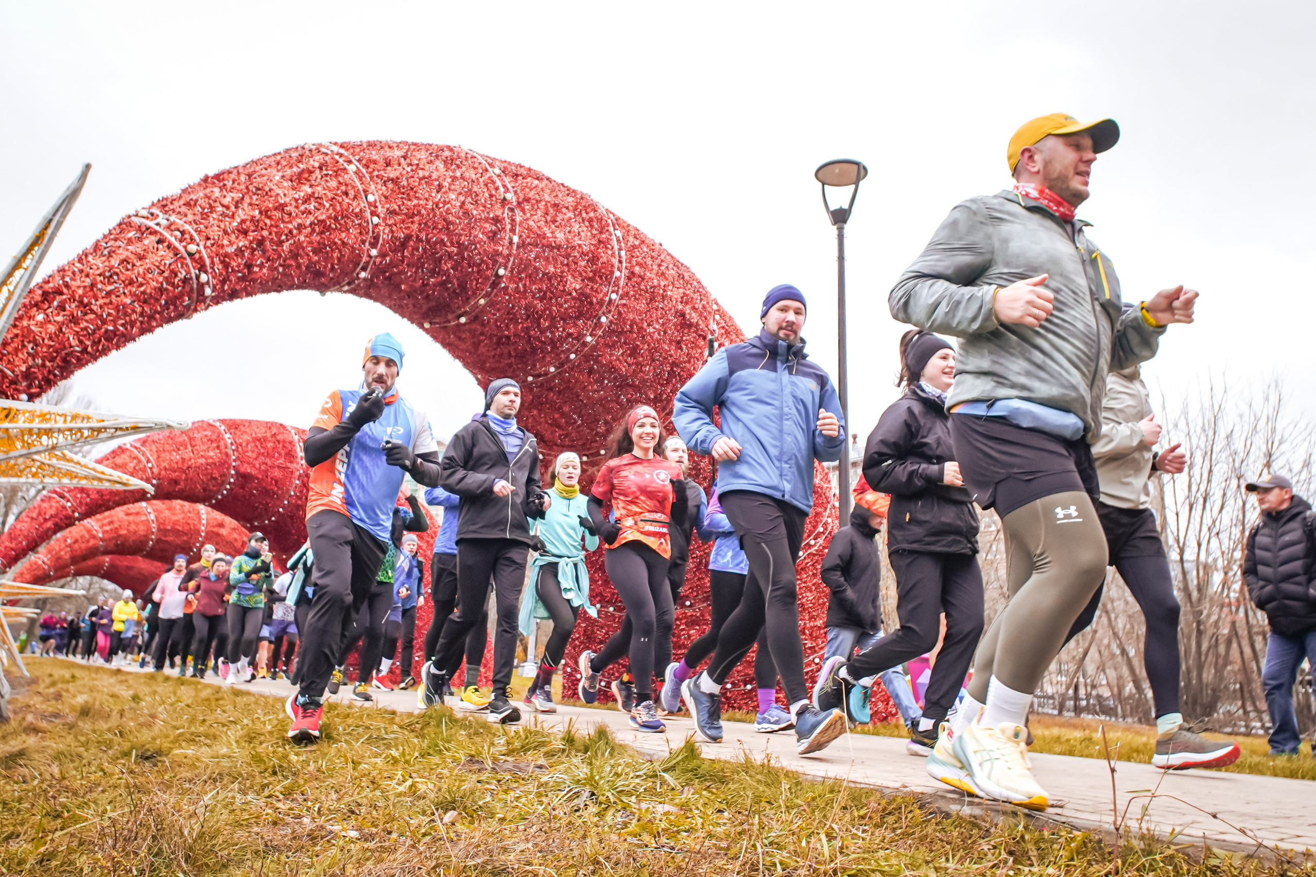 #марафонудома #яuzarun 2024 2-я петля, группа 6:30. Роман Капилюшов. Бег. Фото. Видео. г. Люберцы