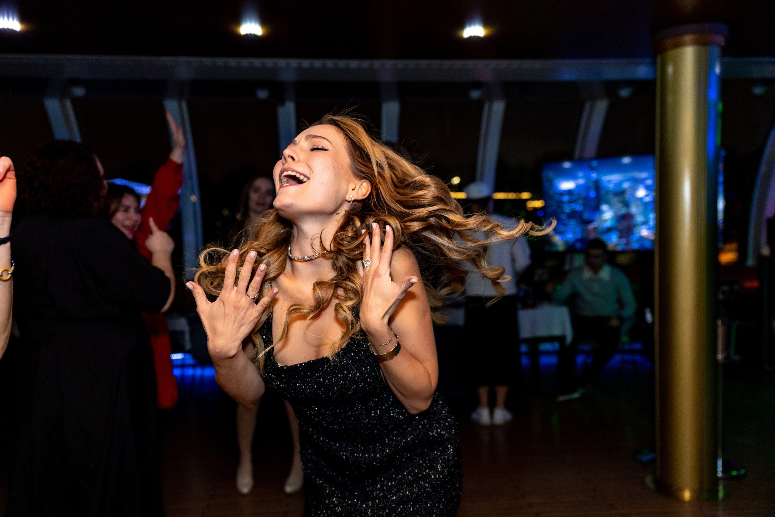 Корпоратив на теплоходе. Дарья Бухреева — фотограф, видеограф и фототерапевт. Москва и мир