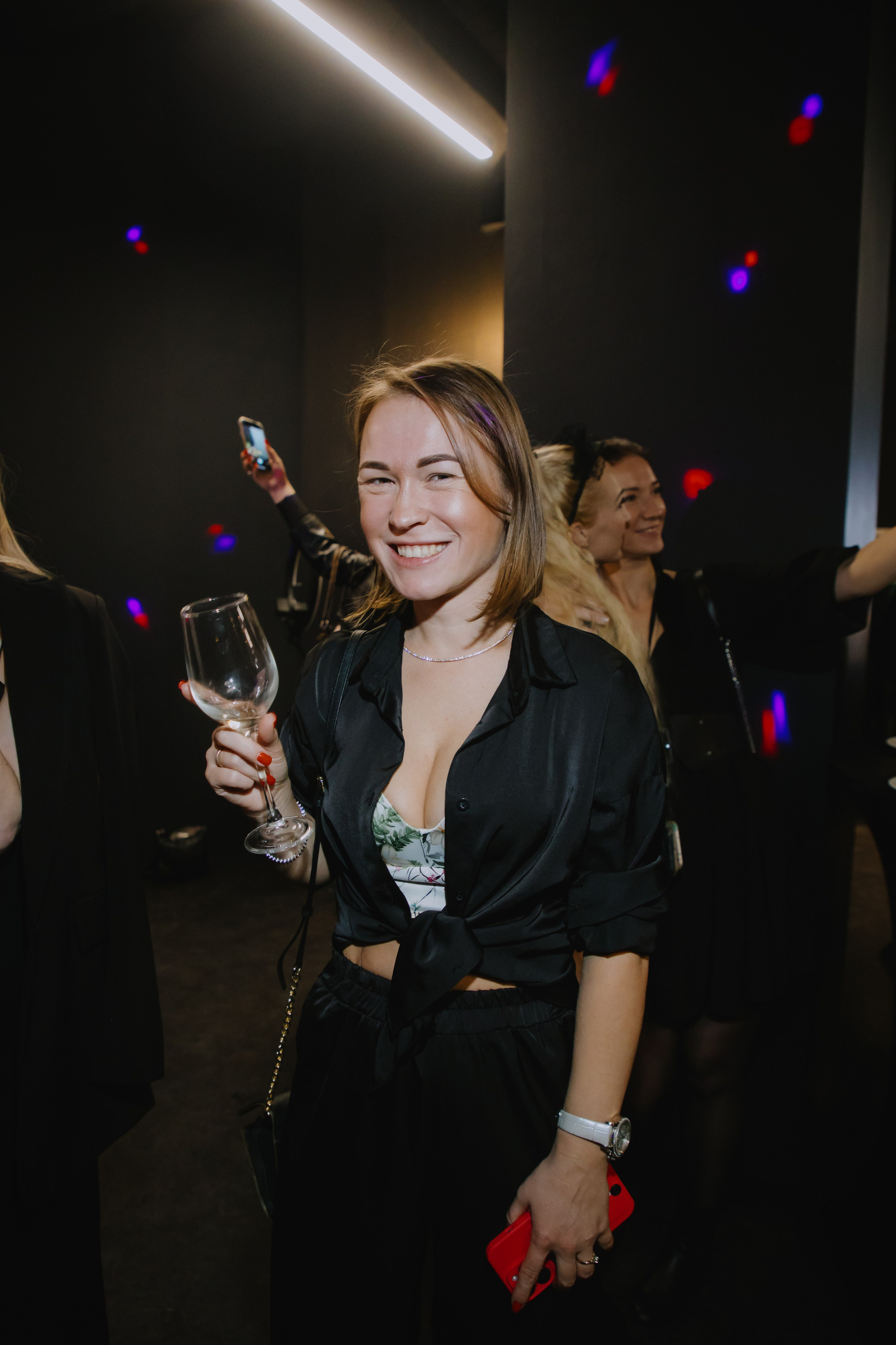 See `You Perfume. Фотограф в Москве и Санкт-Петербурге Дарина