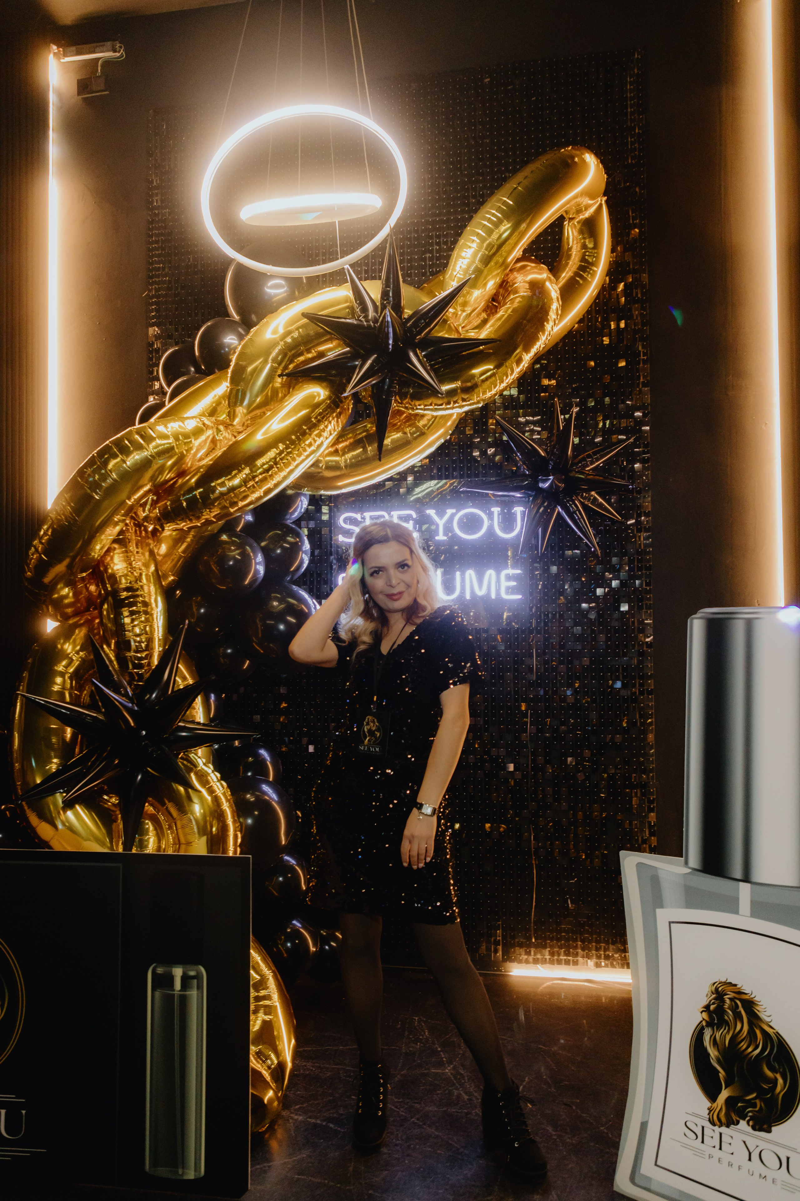 See `You Perfume. Фотограф в Москве и Санкт-Петербурге Дарина