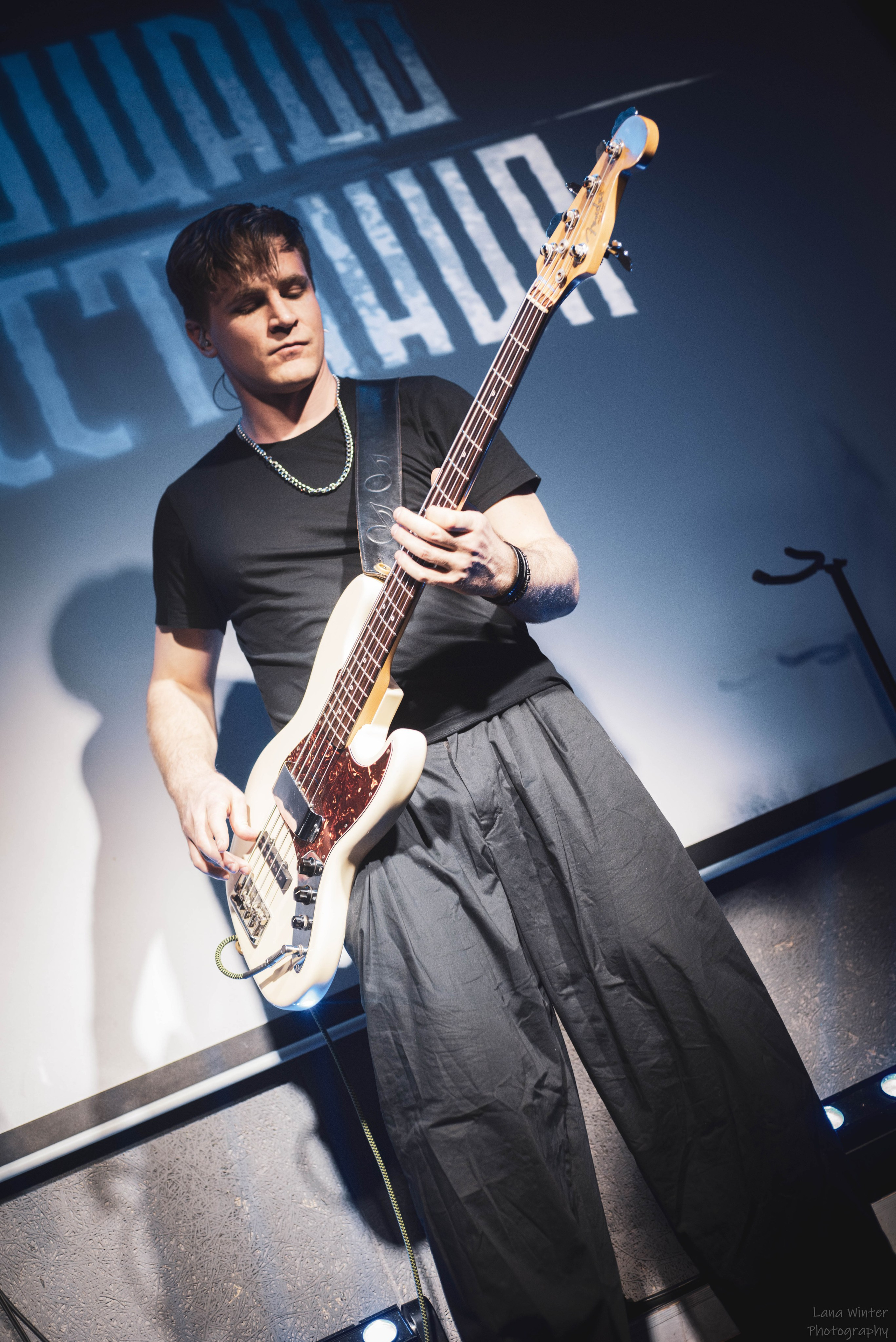 Площадь Восстания (8 марта 2025 года, Москва, клуб Техника Безопасности). Фотограф Светлана Блинова, Москва и Московская область