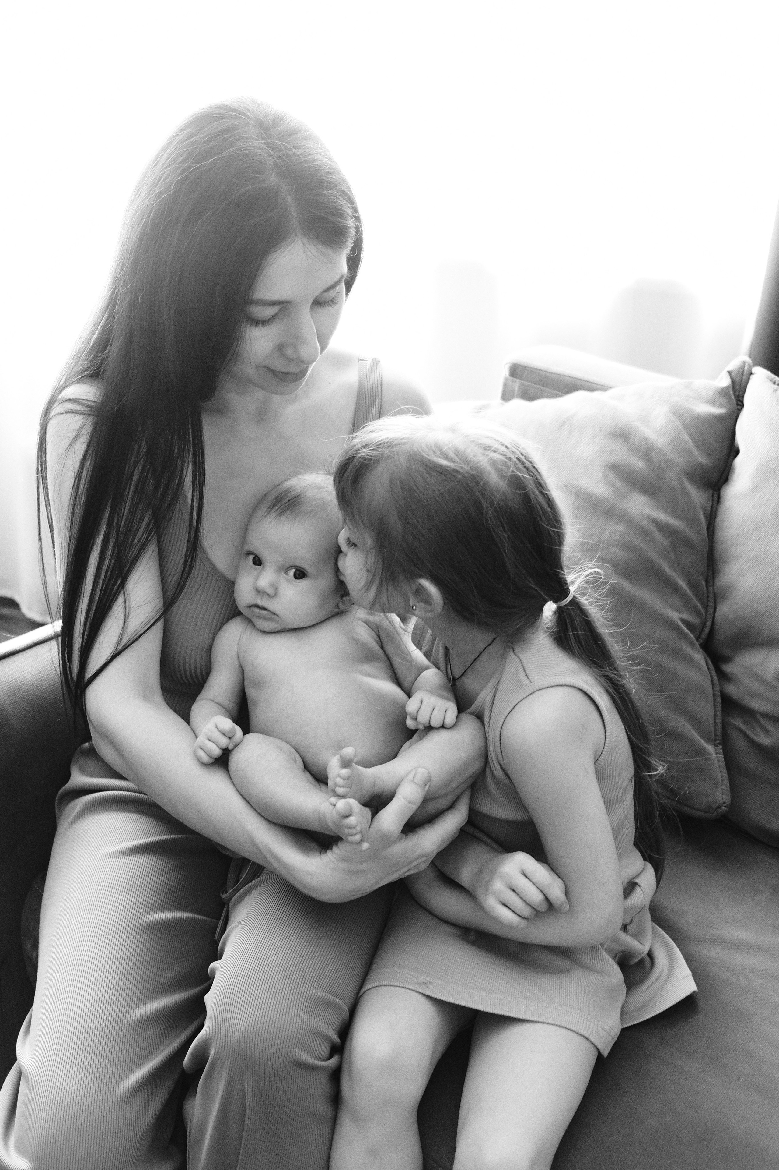 Маша с дочерьми. Фотограф Наташа Лисица