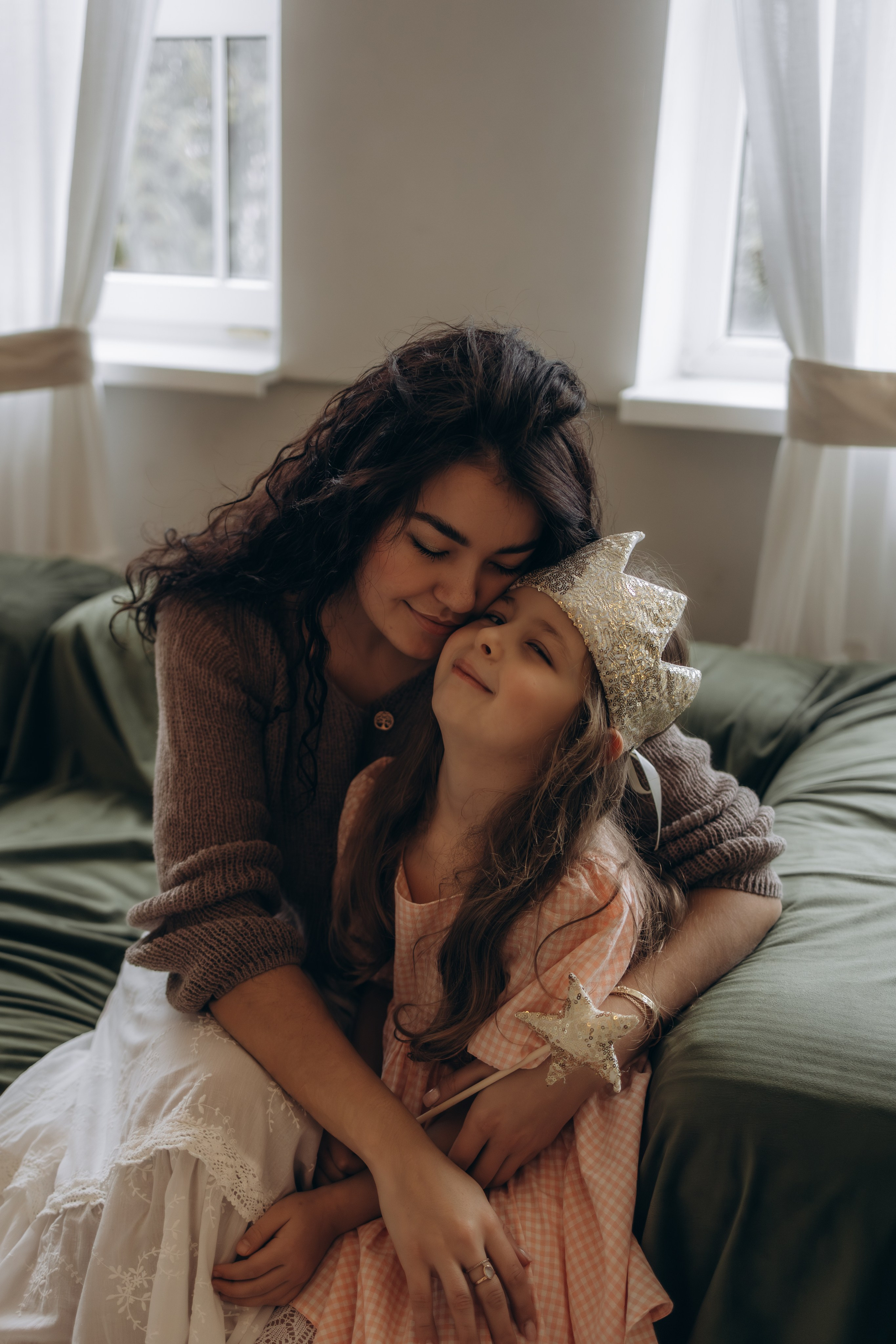 Мамочка и доченька в студии, г. Обнинск (Калужская обл.). Надежда Стар семейный и церковный фотограф в Жукове и Калужской области