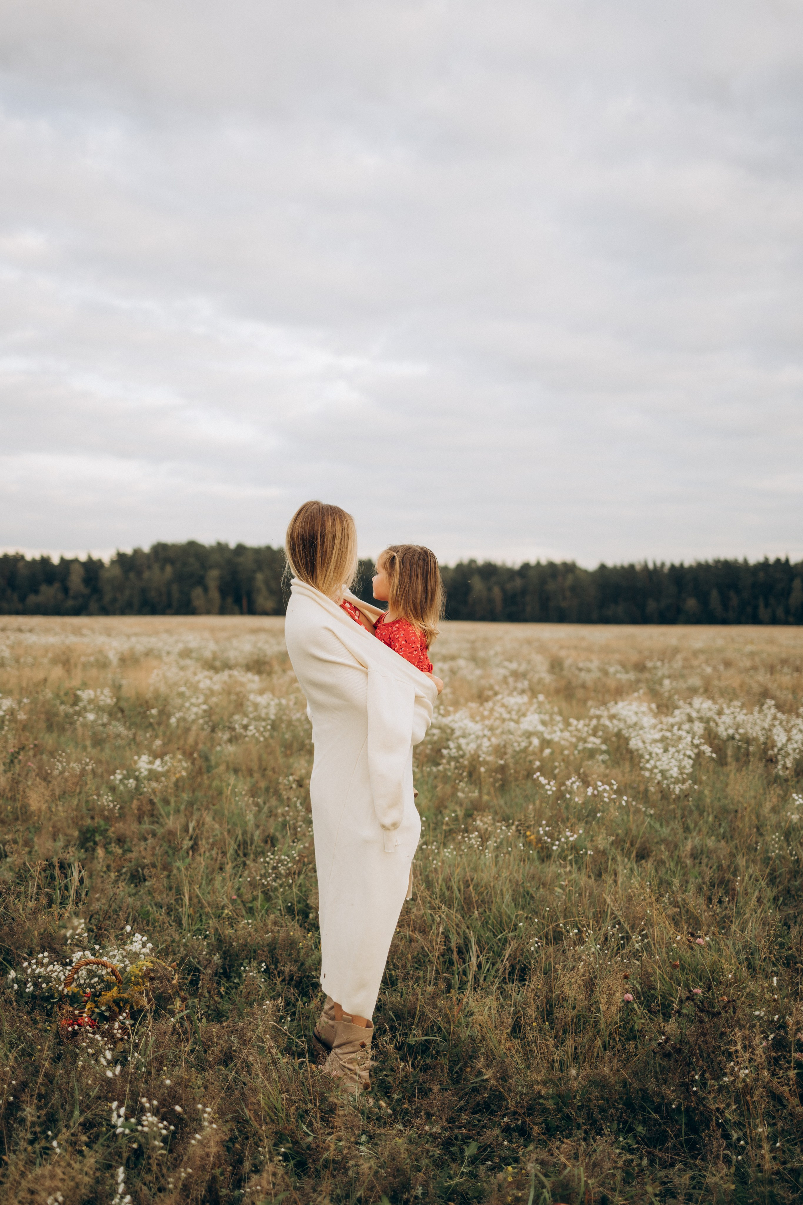 Мама и дочка (5.09.2025) г. Жуков (Калужская обл.). Надежда Стар семейный и церковный фотограф в Жукове и Калужской области