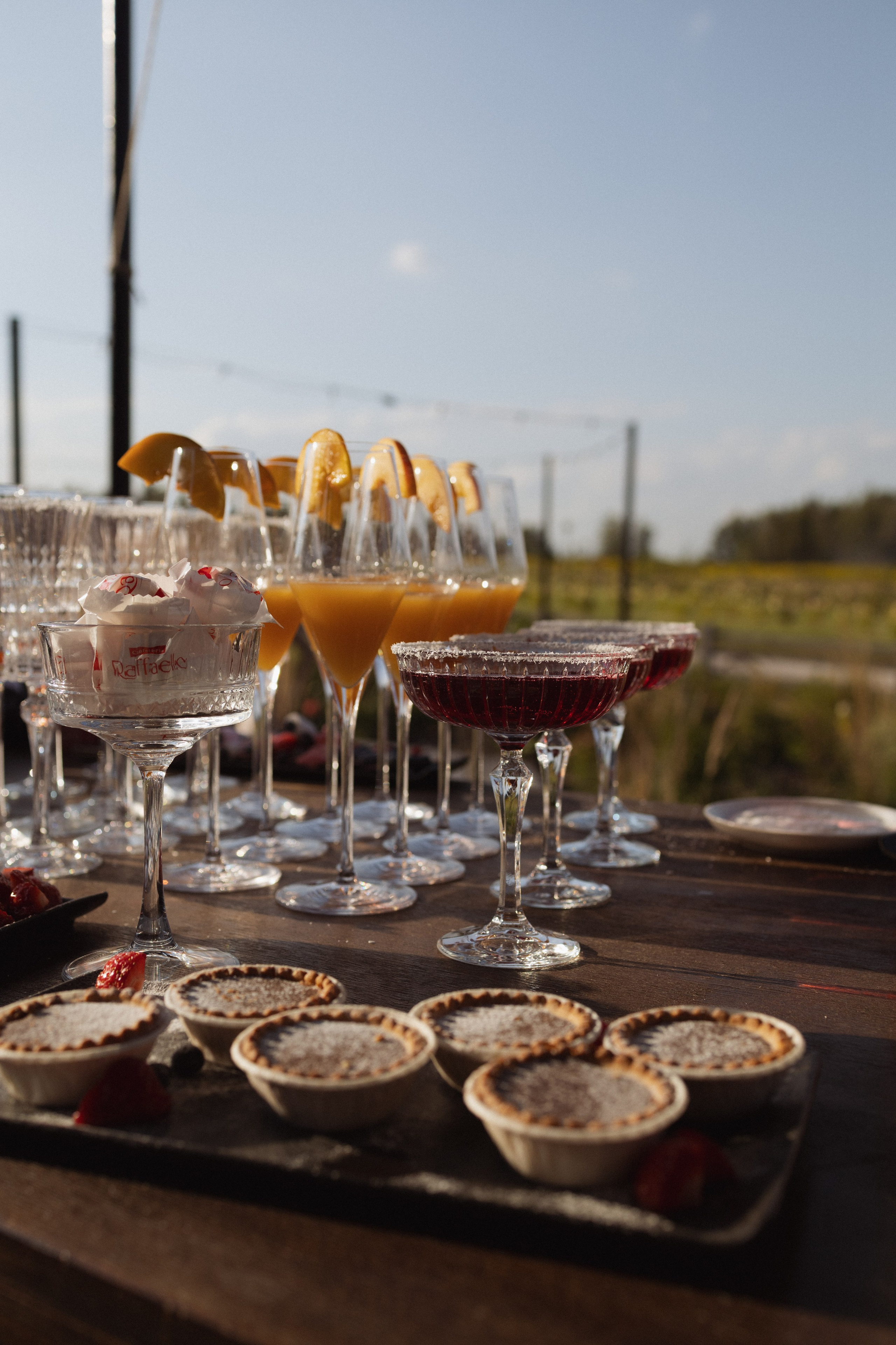 «как же тебя я люблю, сквозь ветер и дым сигарет!». Свадебный и портретный фотограф в Москве Анастасия Тихомирова