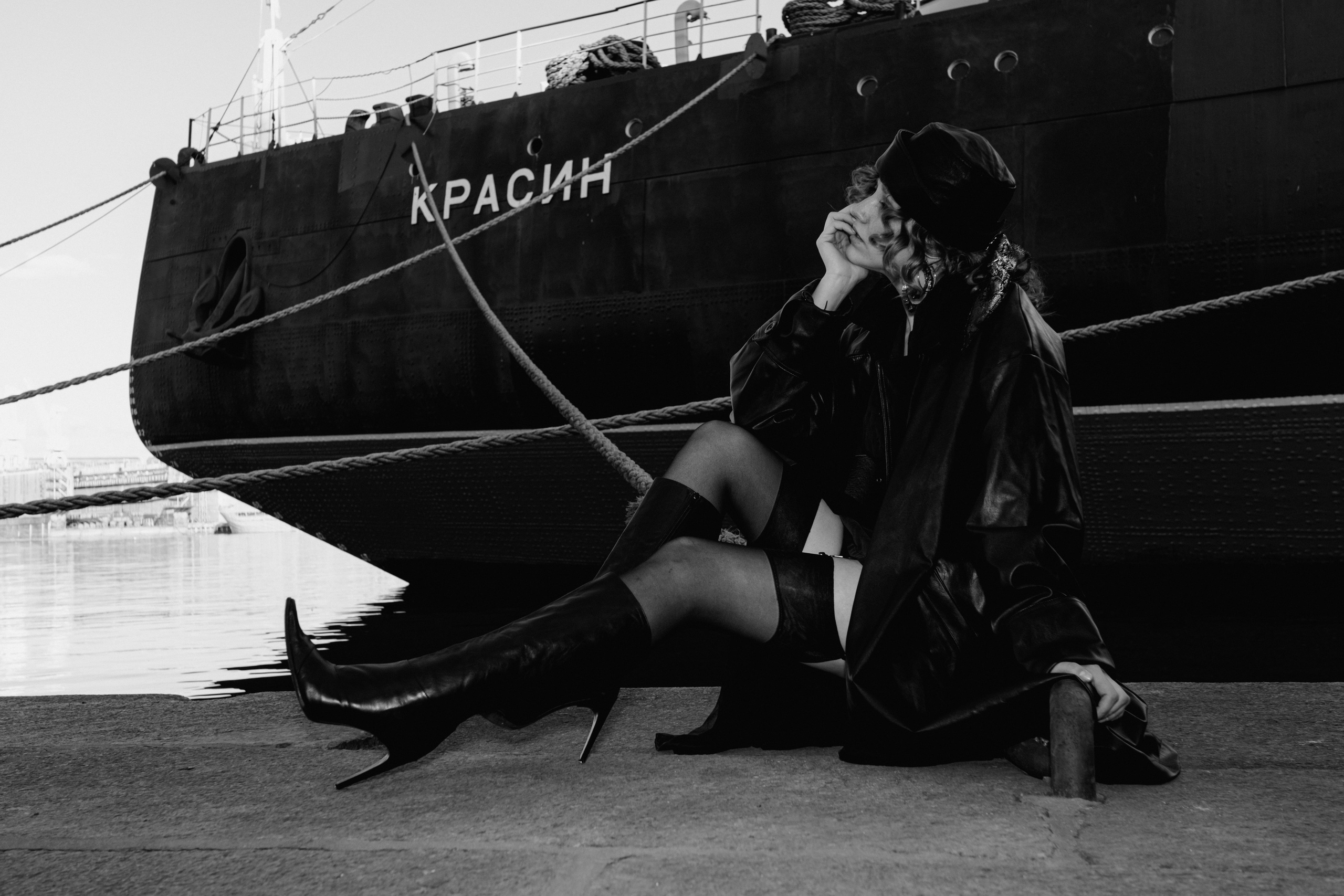 &nbsp; &nbsp; &nbsp; Женский портрет в Петербурге, вдохновлено Пиратами.