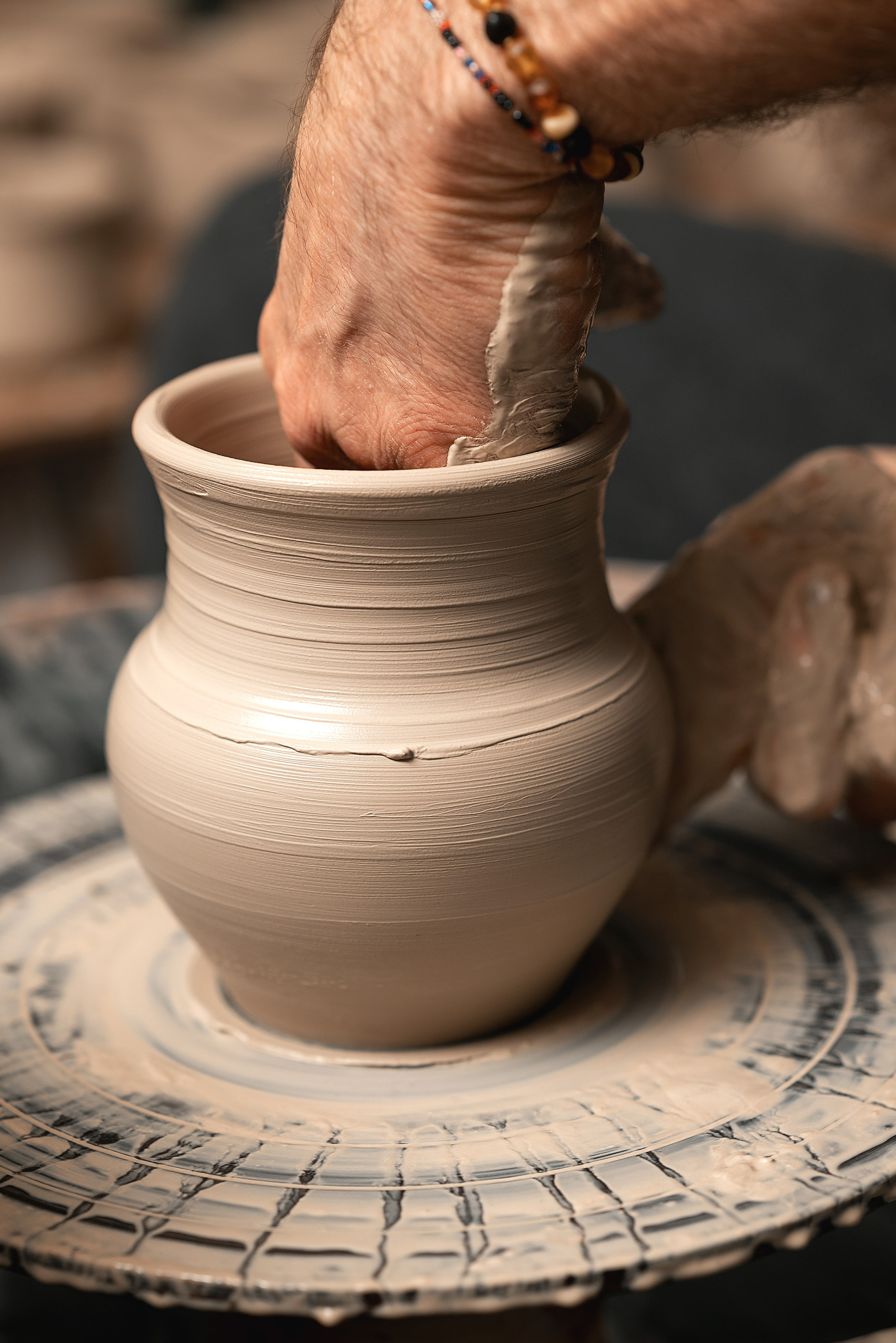 керамика , каталожная съемка, рекламное фото, ремесло в фокусе