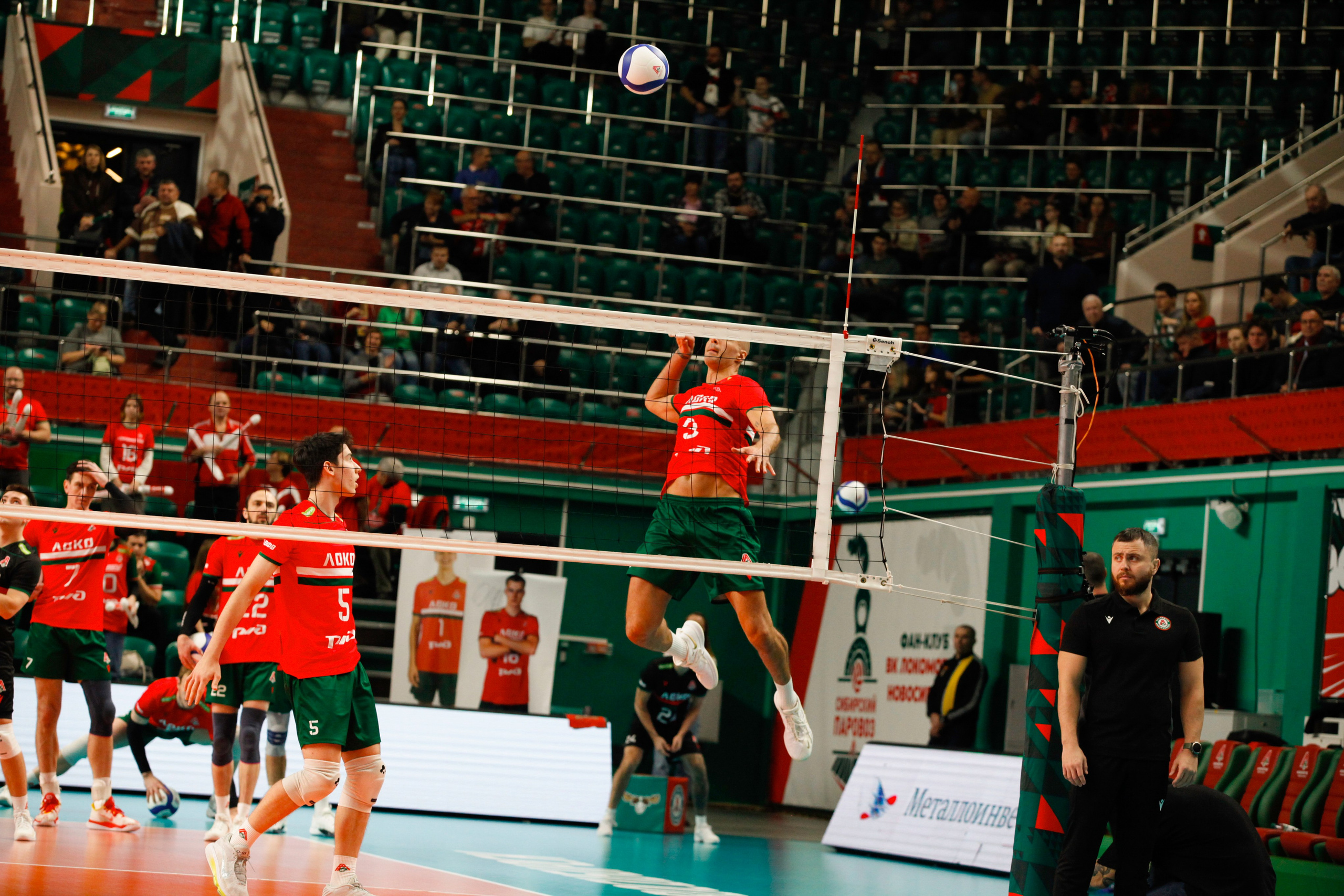 ВОЛЕЙБОЛ. Фото. Спортивный фотограф, трансляция, звук и свет в Новосибирске