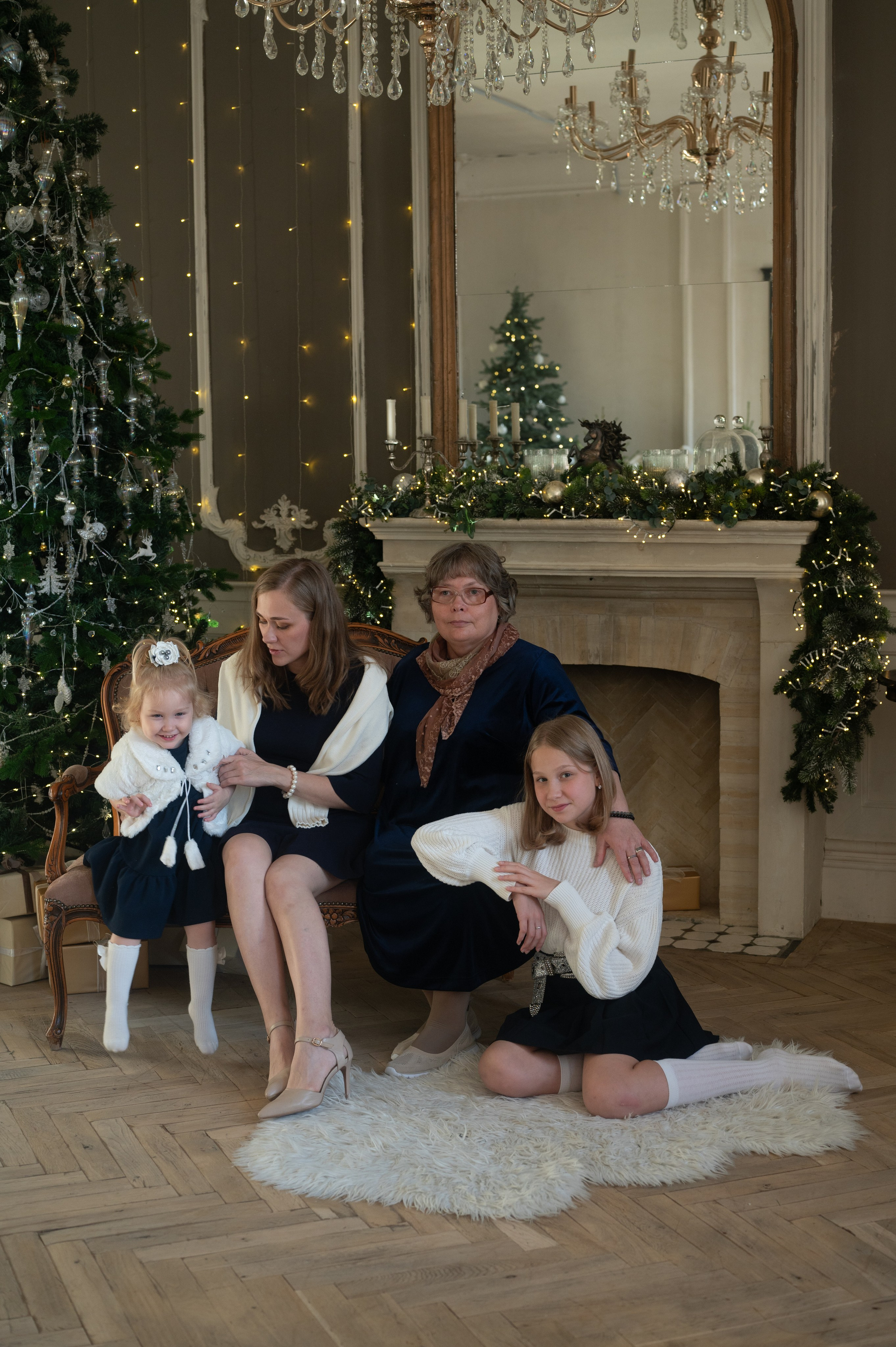 Фотостудия «Файн-арт» Новый год 2024-25. Фотограф новорожденных, семейный детский в Тюмени Татьяна Морозова