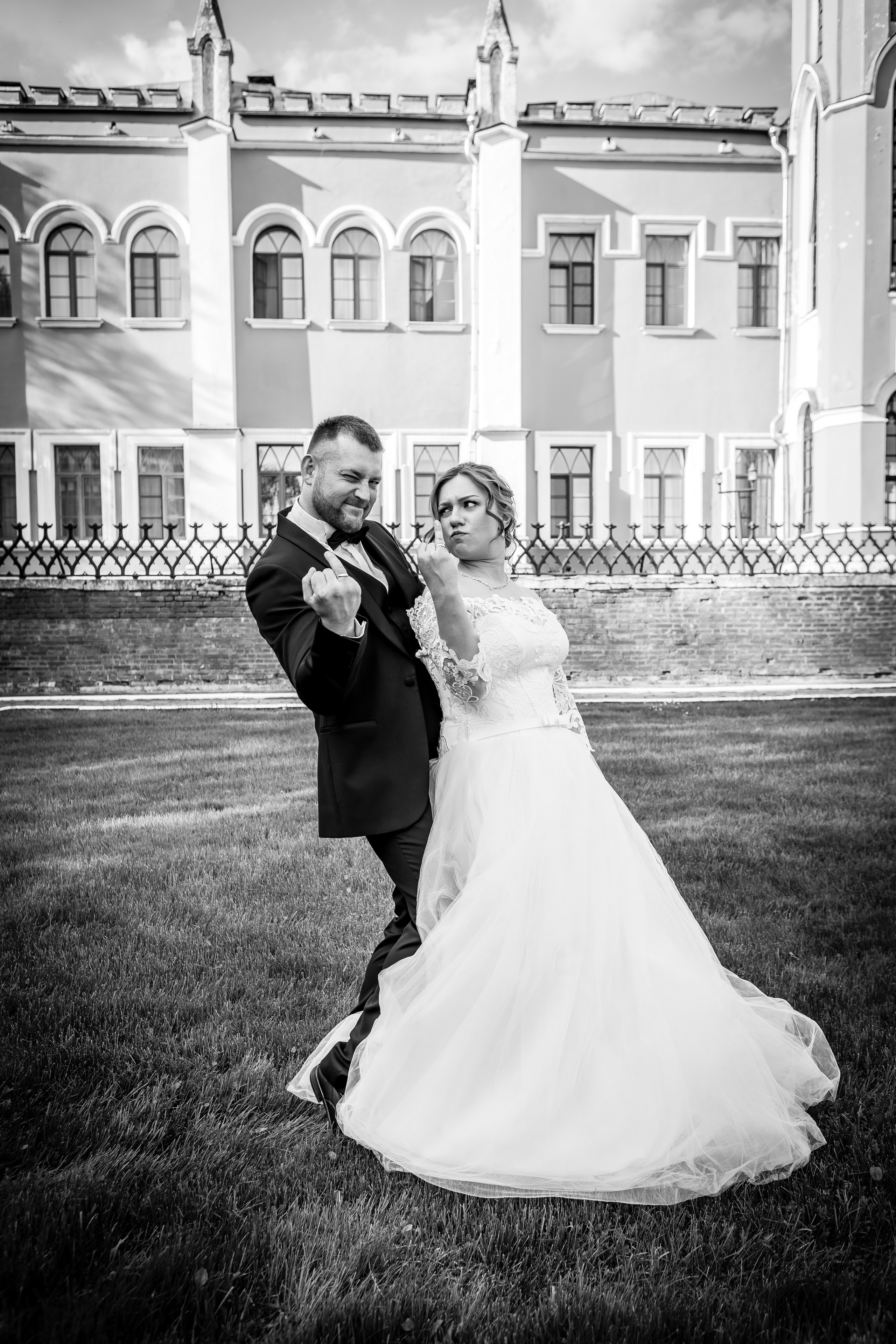 Свадебная фотопрогулка в усадьбе Марфино