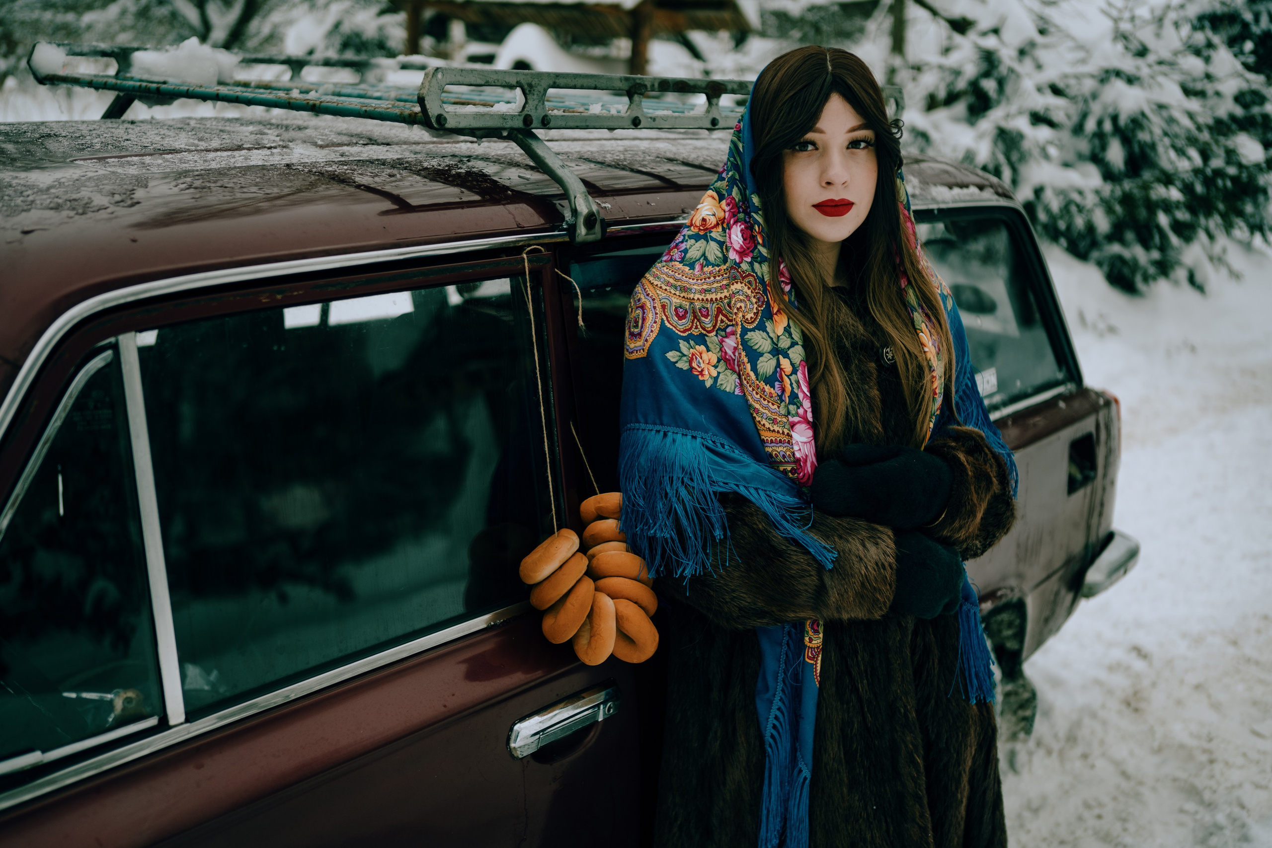 Звенит январская вьюга. Главная