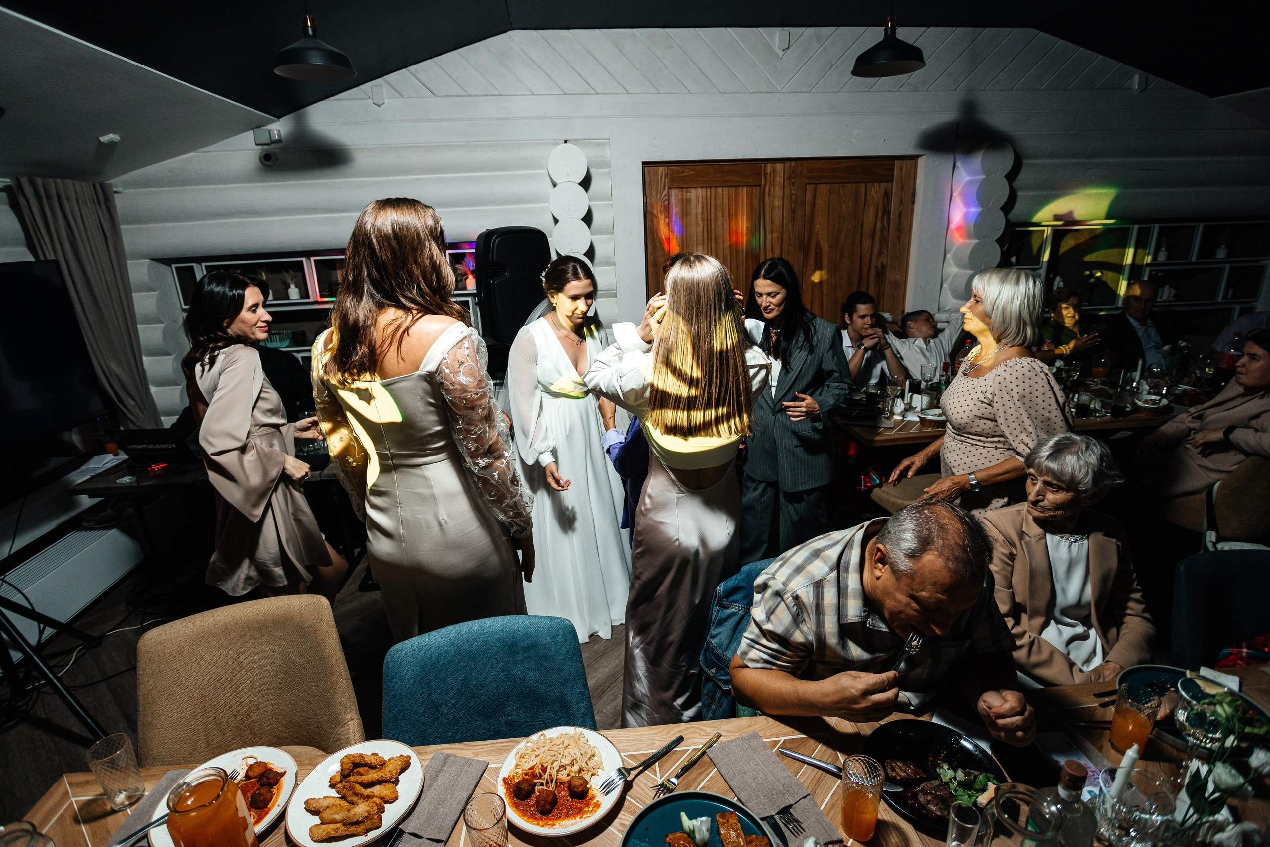 Счастье в моментах. Александр Оношкин. Свадебный фотограф в Екатеринбурге