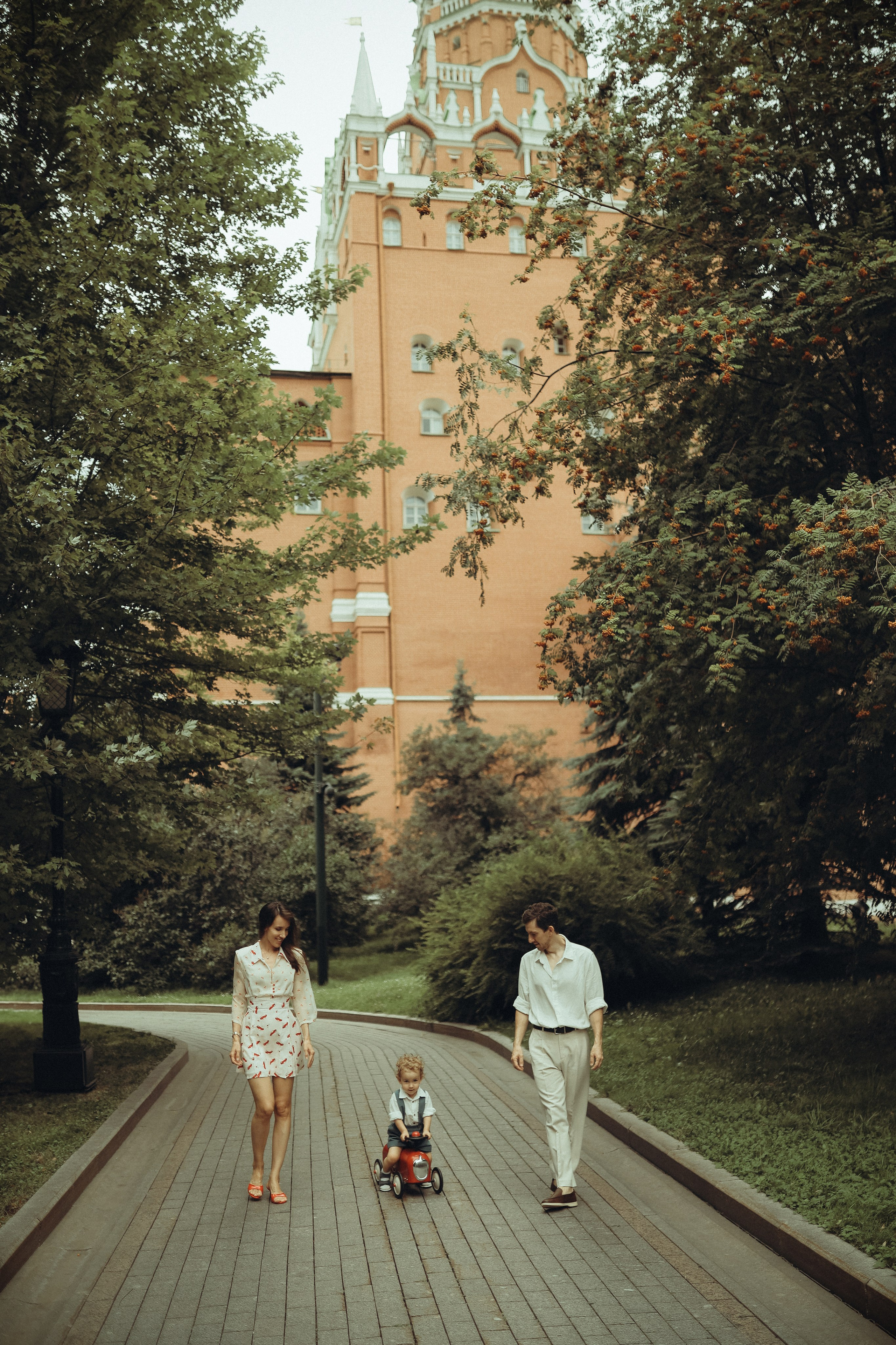 Прогулка у Кремля. Семейный и детский фотограф в Москве Анастасия Меликова