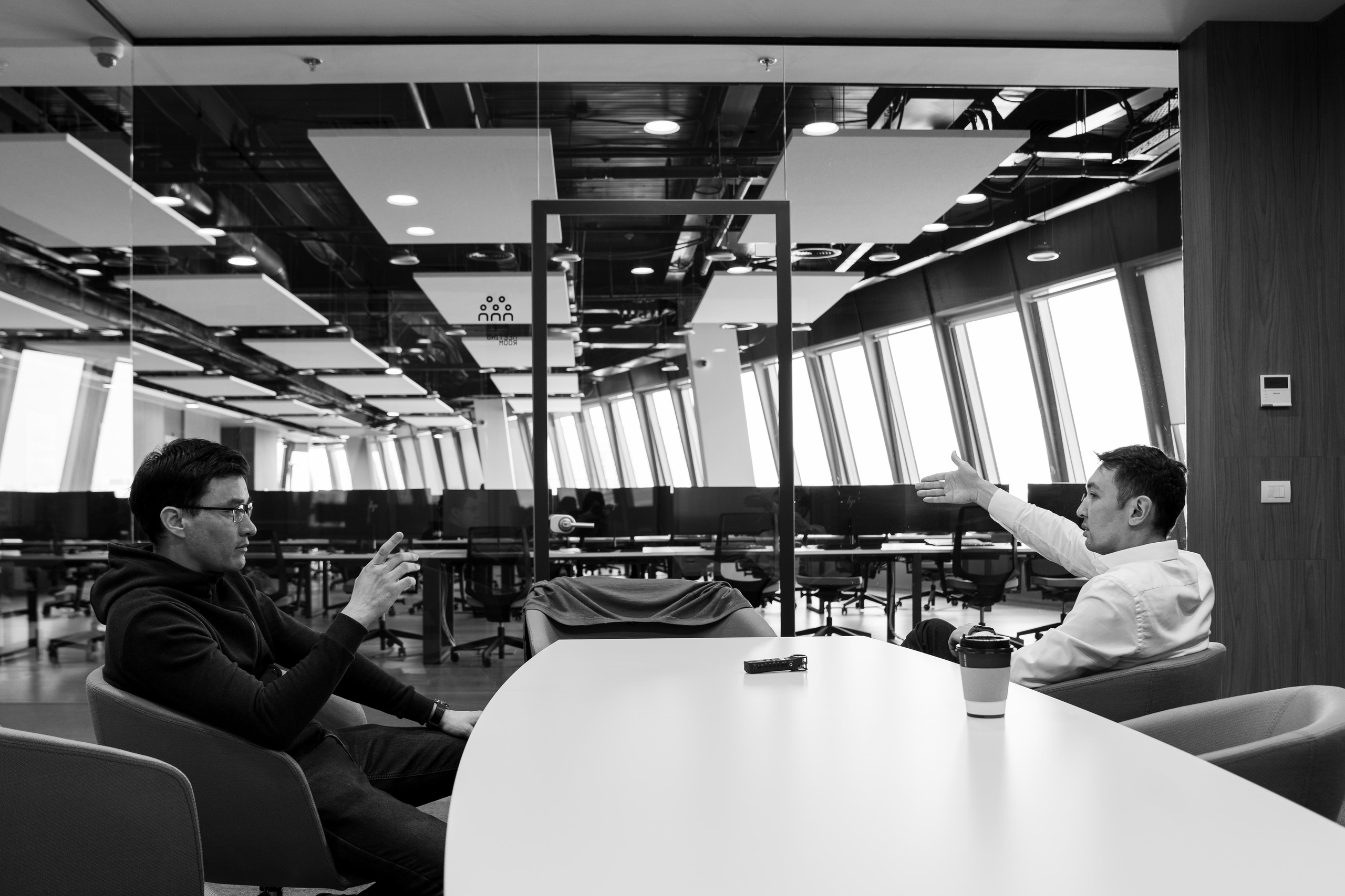 Стартапы в IT. Репортажный фотограф в Астане — Диана Калтаева, портретный фотограф