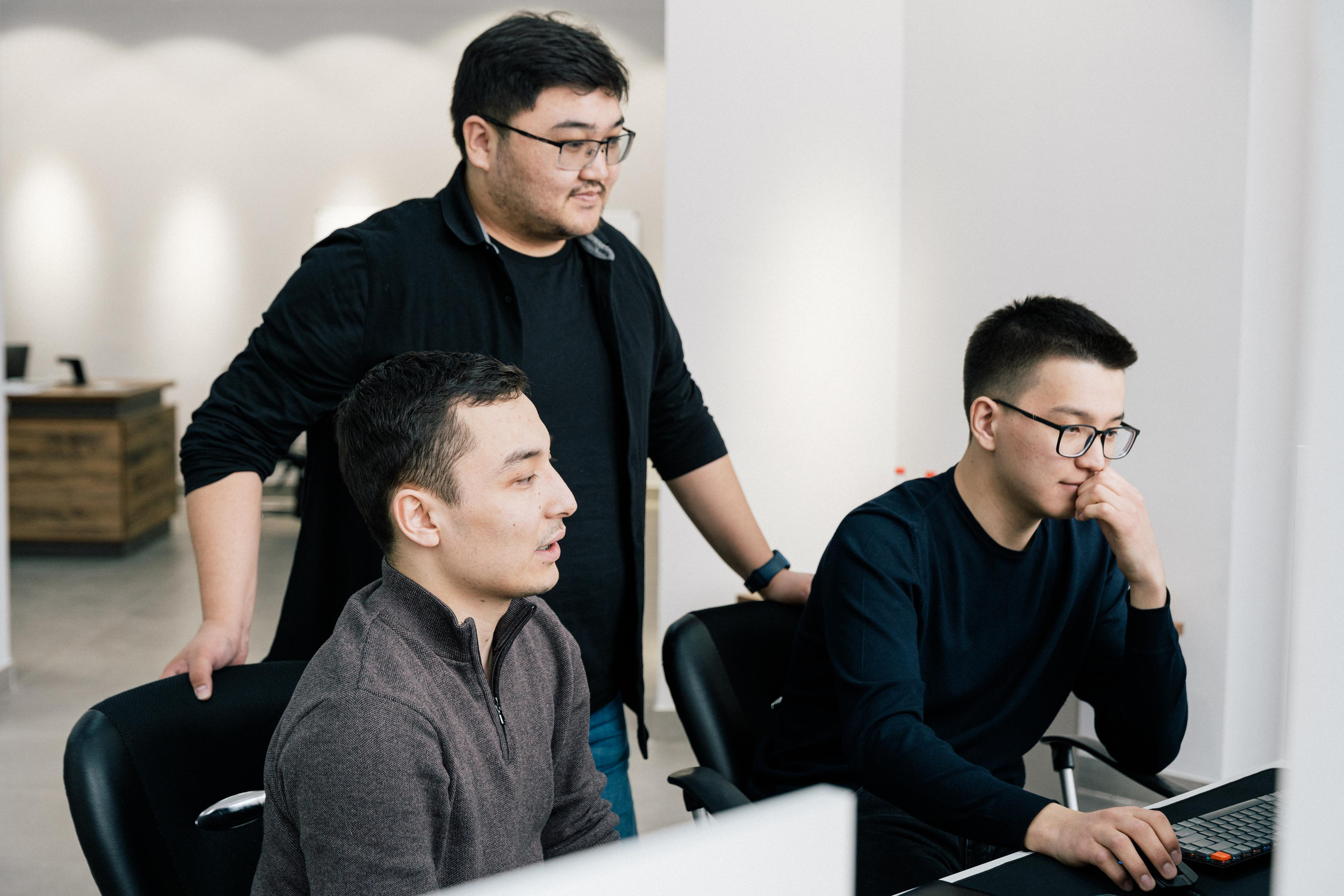 Стартапы в IT. Репортажный фотограф в Астане — Диана Калтаева, портретный фотограф