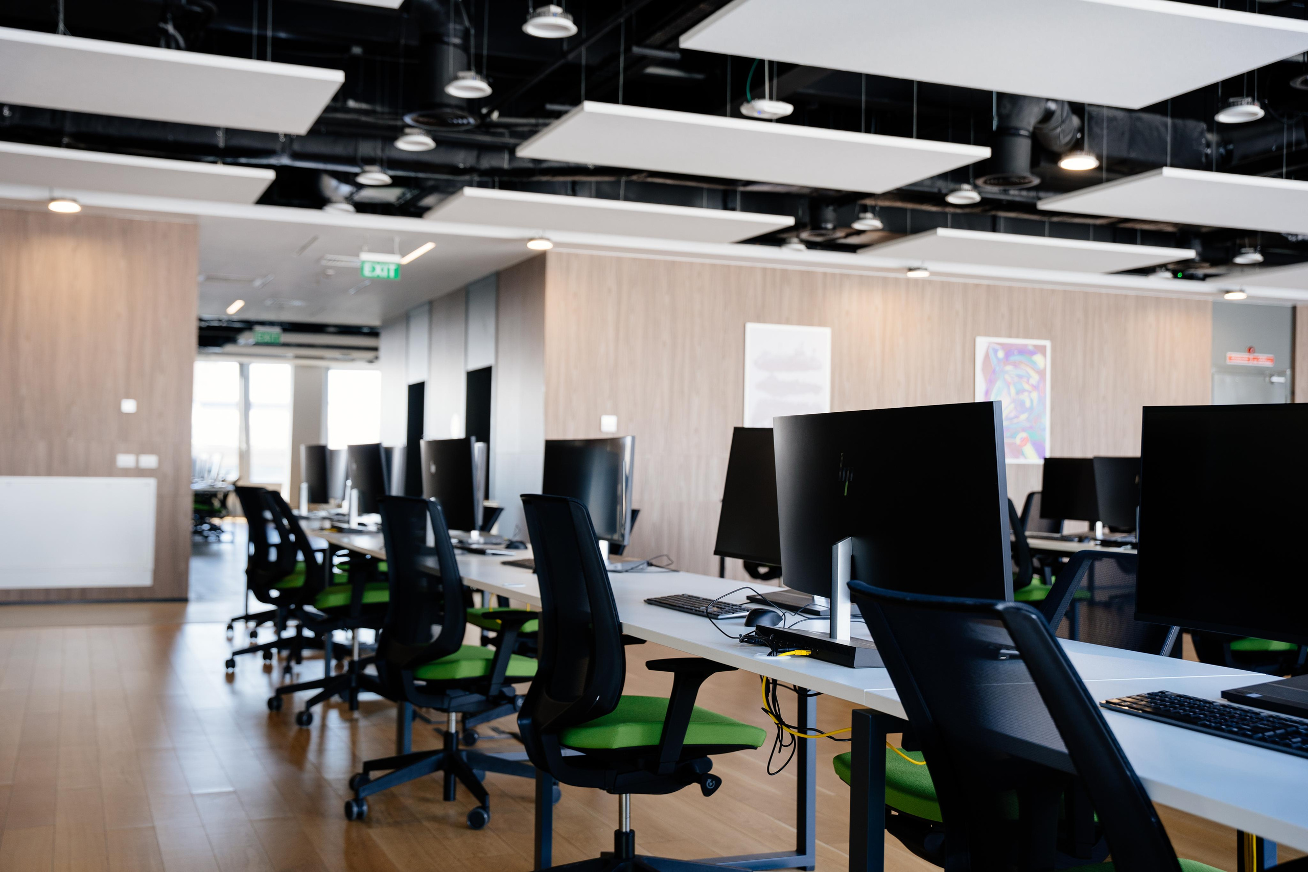 Стартапы в IT. Репортажный фотограф в Астане — Диана Калтаева, портретный фотограф