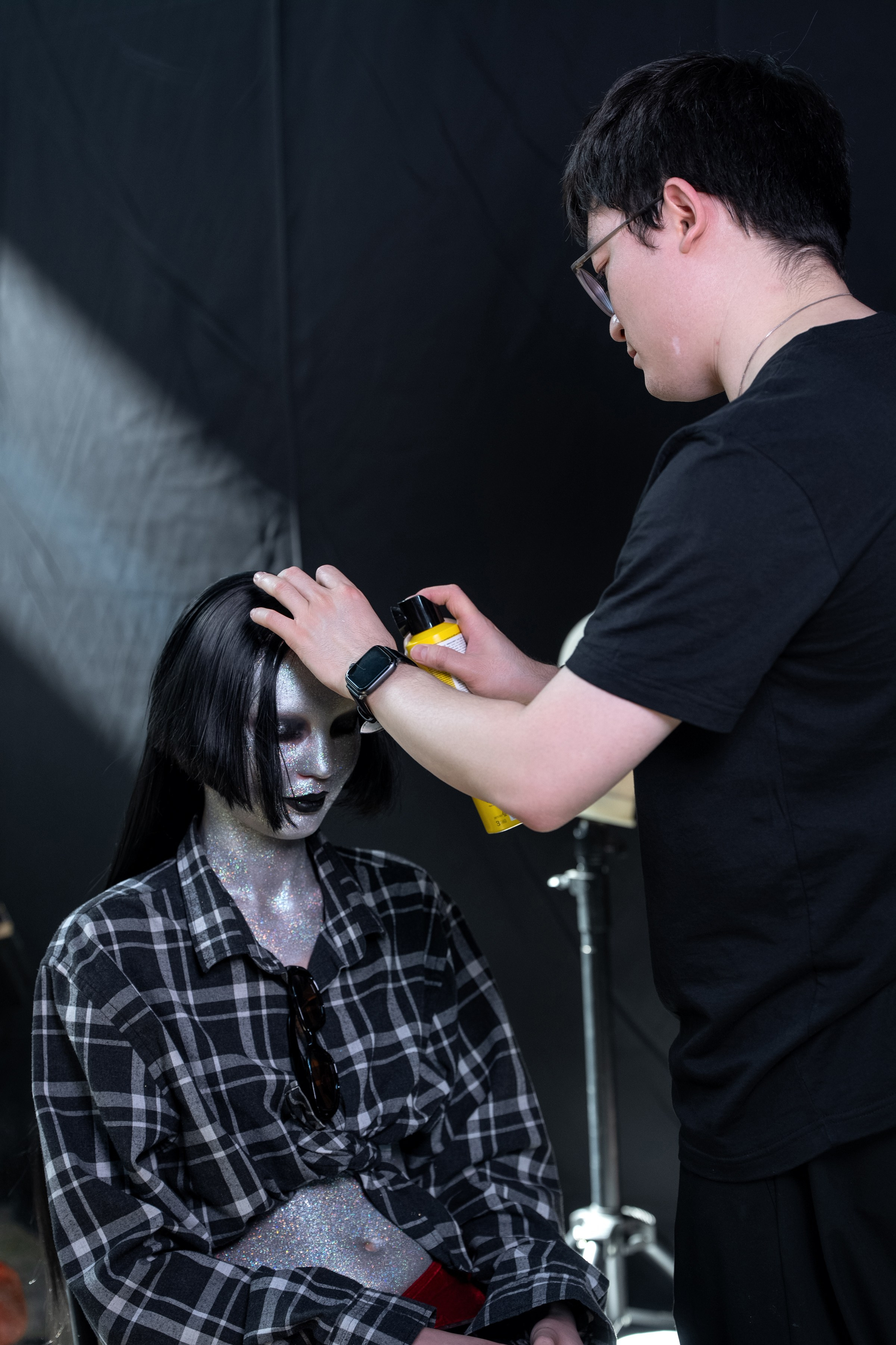 Visa Fashion Week Almaty Pre-Fall 2026 April Backstage Day 2. Сайт Алматинского НЮ АРТ, будуар и фэшн фотографа Дениса Карпенко