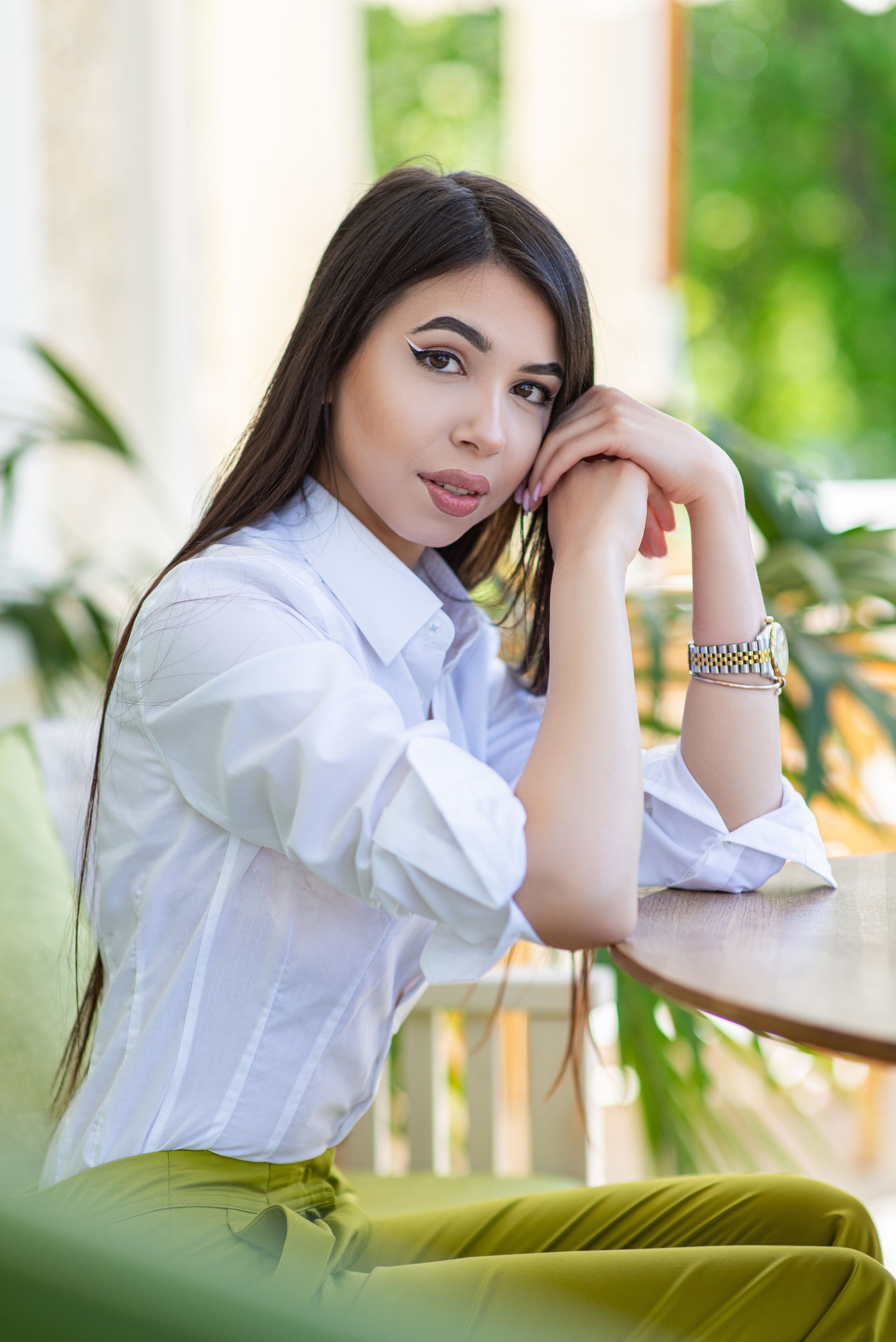 Женская фотосессия, фотосессия для девушки в студии, в Москве. Фото-ВидеоПродакшен для экспертов и брендов