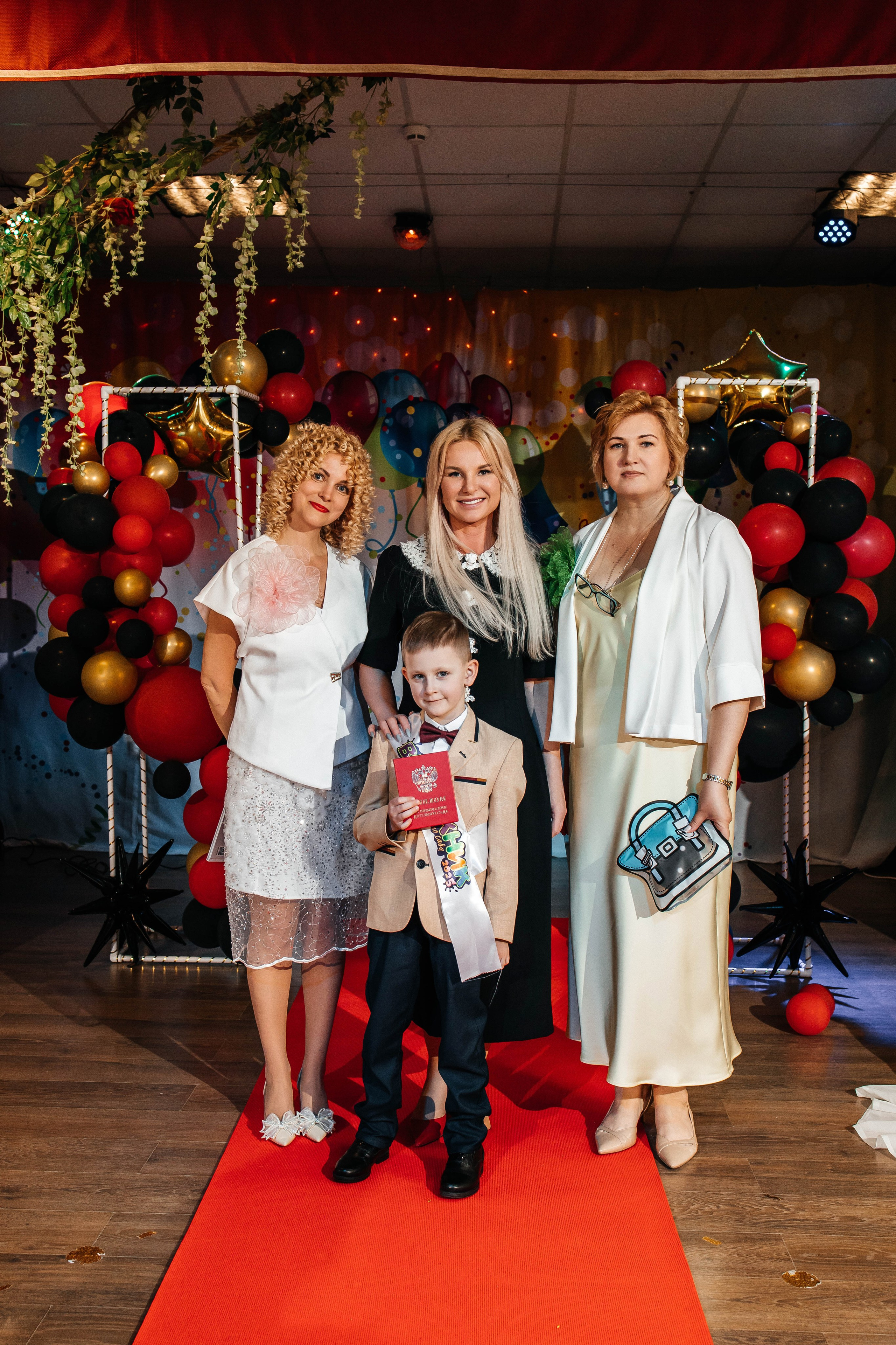 Выпускной в ЛИМПИК. Фотограф в Санкт-Петербурге Виктория Безверхая