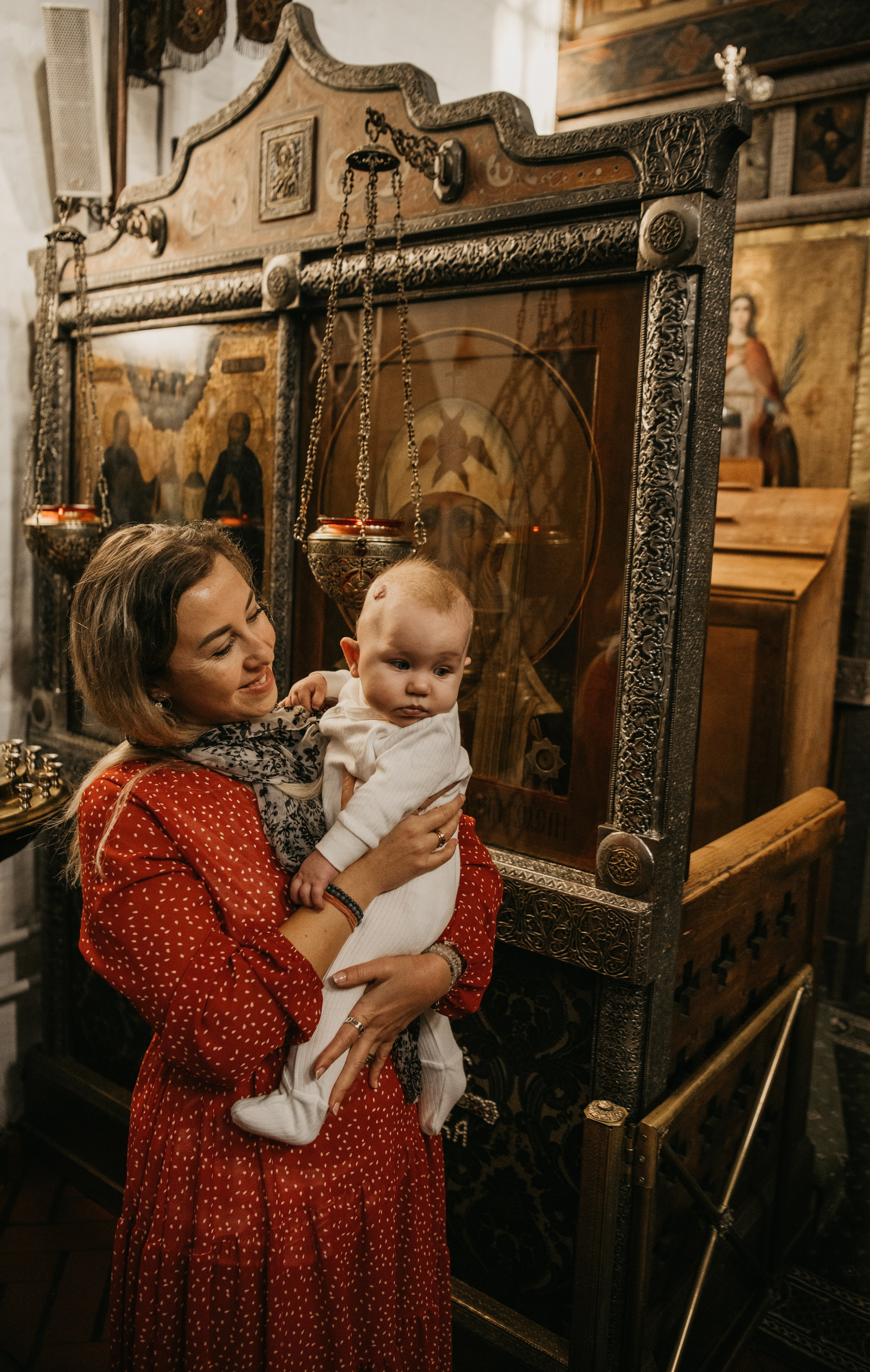КРЕЩЕНИЕ ЕКАТЕРИНЫ. Фотограф на выписку из роддома в Москве и МО
