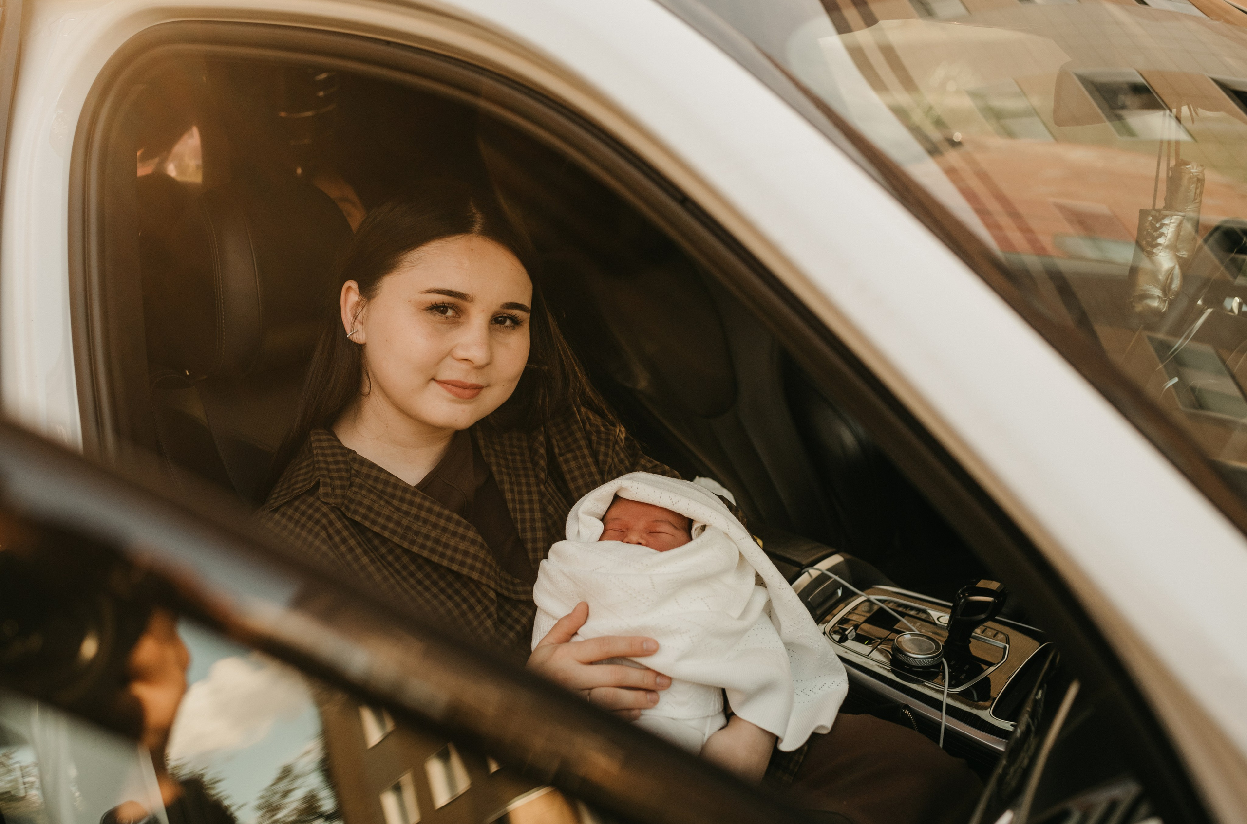 ВЫПИСКА АСМИРЫ. КРАСНОГОРСКИЙ РОДДОМ. Фотограф на выписку из роддома в Москве и МО