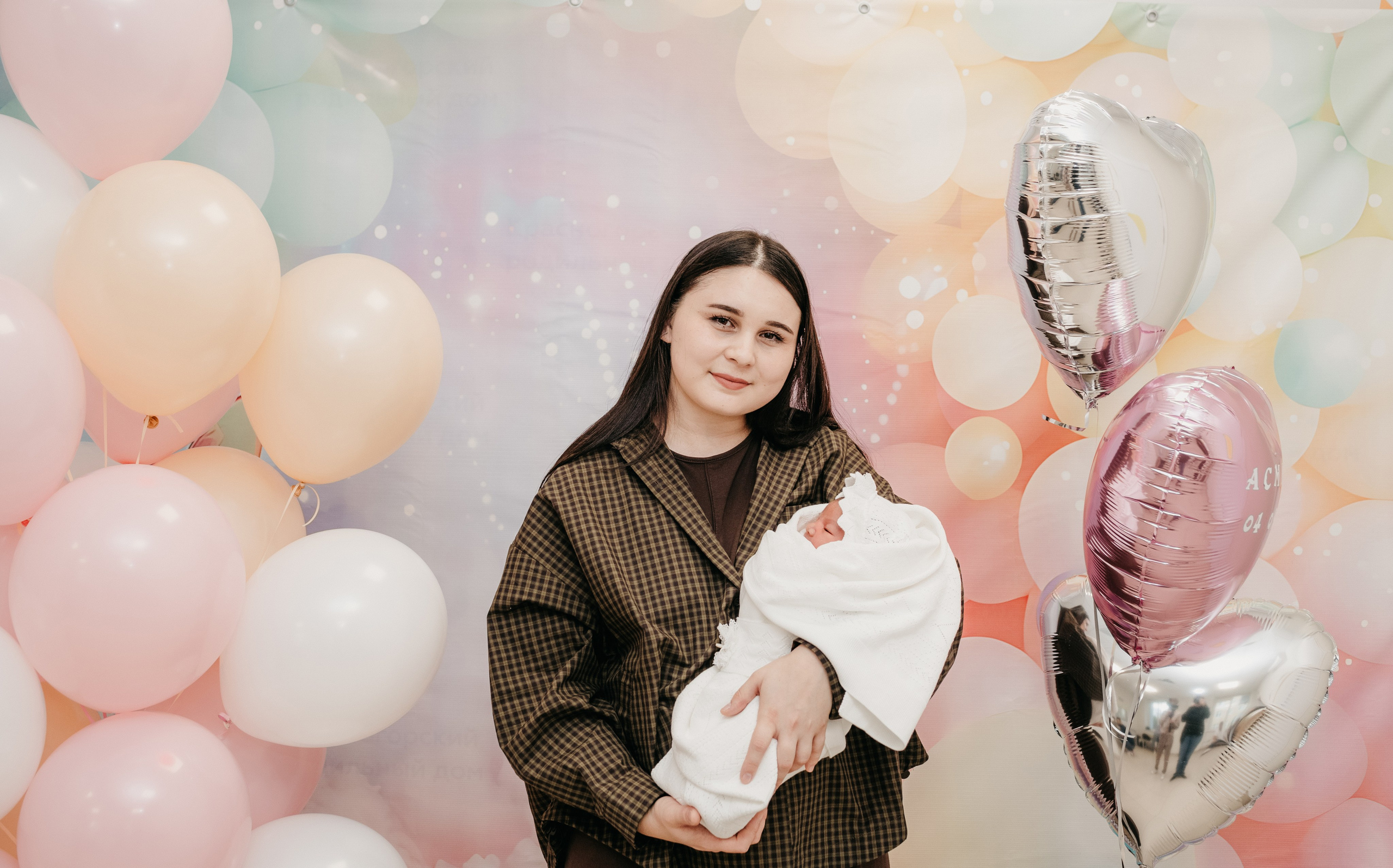 ВЫПИСКА АСМИРЫ. КРАСНОГОРСКИЙ РОДДОМ. Фотограф на выписку из роддома в Москве и МО