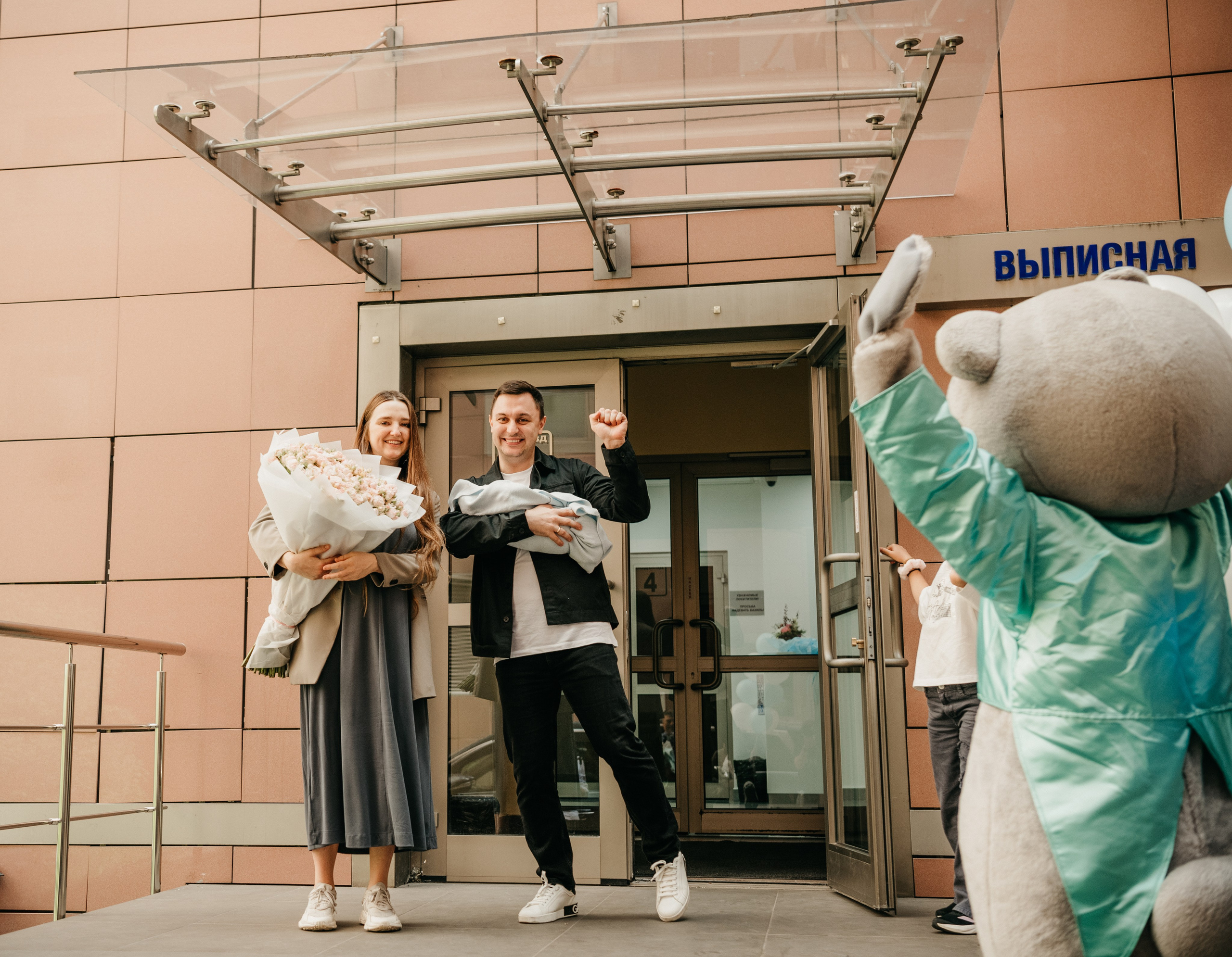 Выписка Александра. Мать и дитя. Фотограф на выписку из роддома в Москве и МО