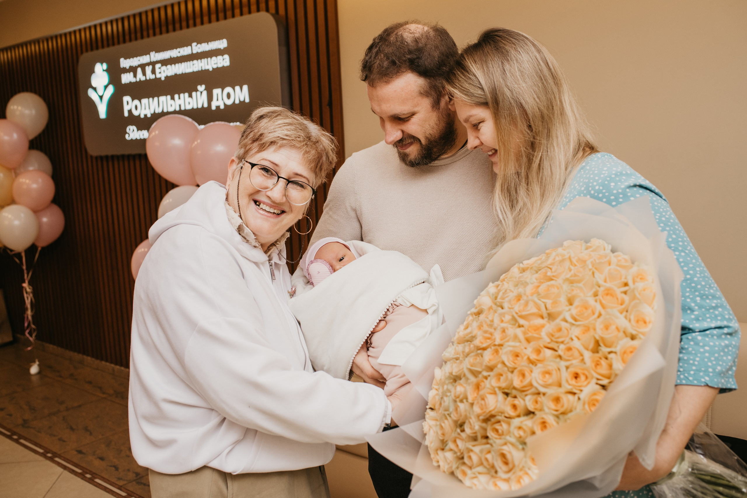 ВЫПИСКА МАЛЫШКИ. Фотограф на выписку из роддома в Москве и МО