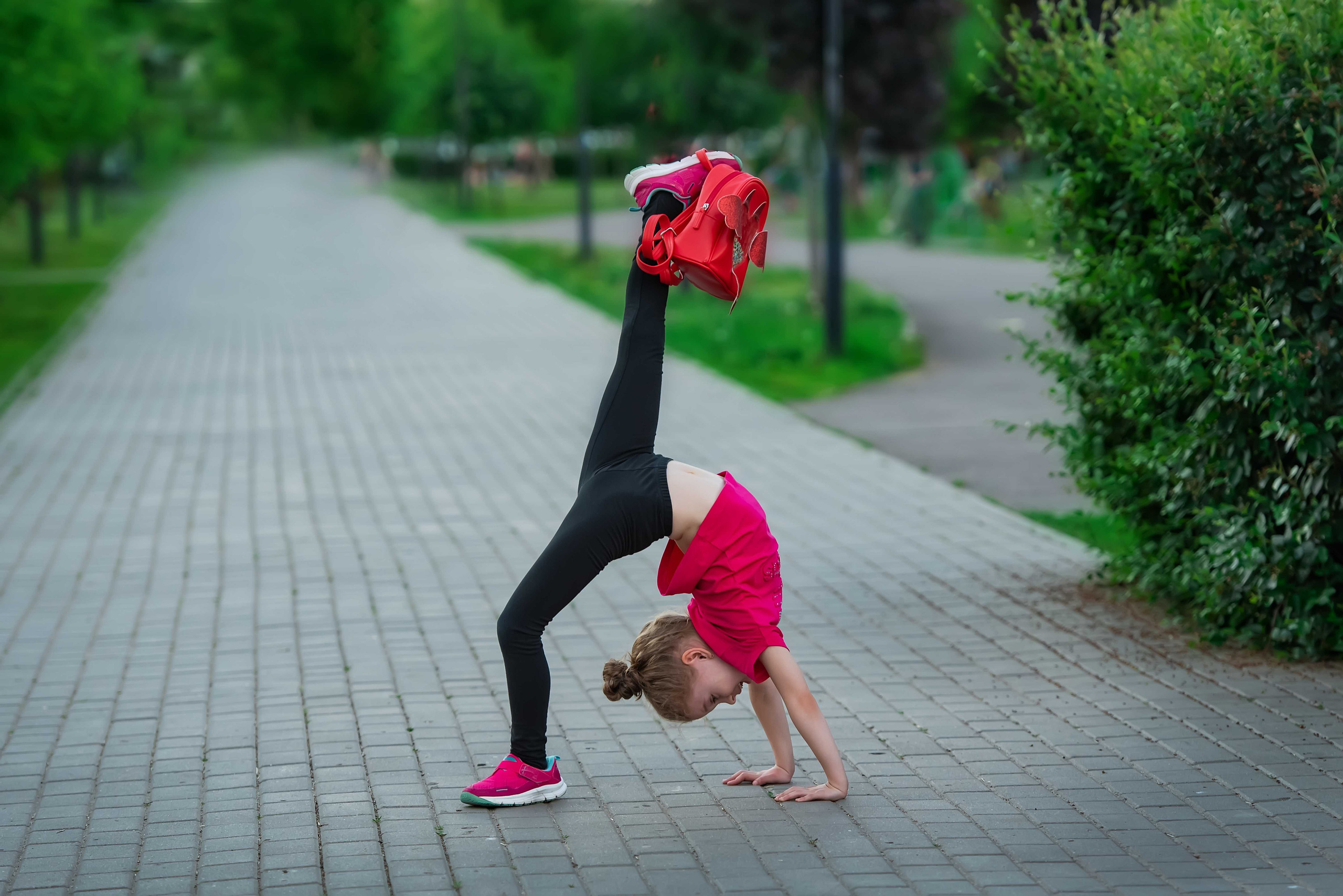 Прогулка у Арены. Выпускные альбомы. Детский, школьный фотограф Наумова Марина Воронеж