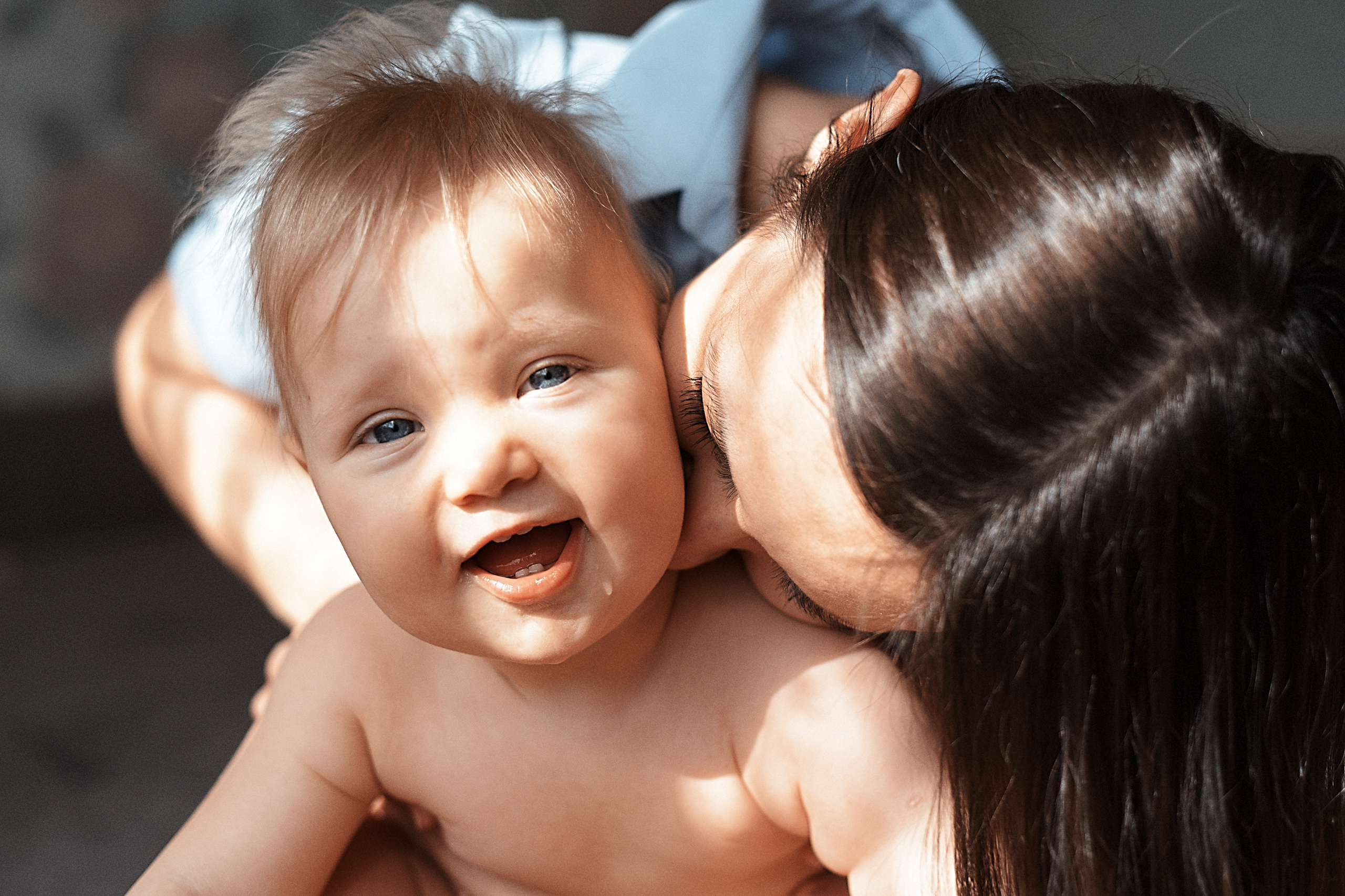 Уютные съемки для малышей у Вас дома. Семейный, детский фотограф, домашняясъемка в г. Оренбурге