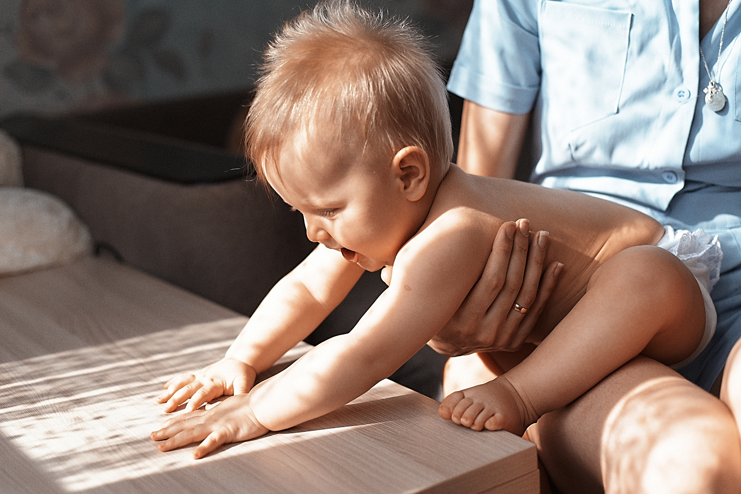 Уютные съемки для малышей у Вас дома. Семейный, детский фотограф, домашняясъемка в г. Оренбурге