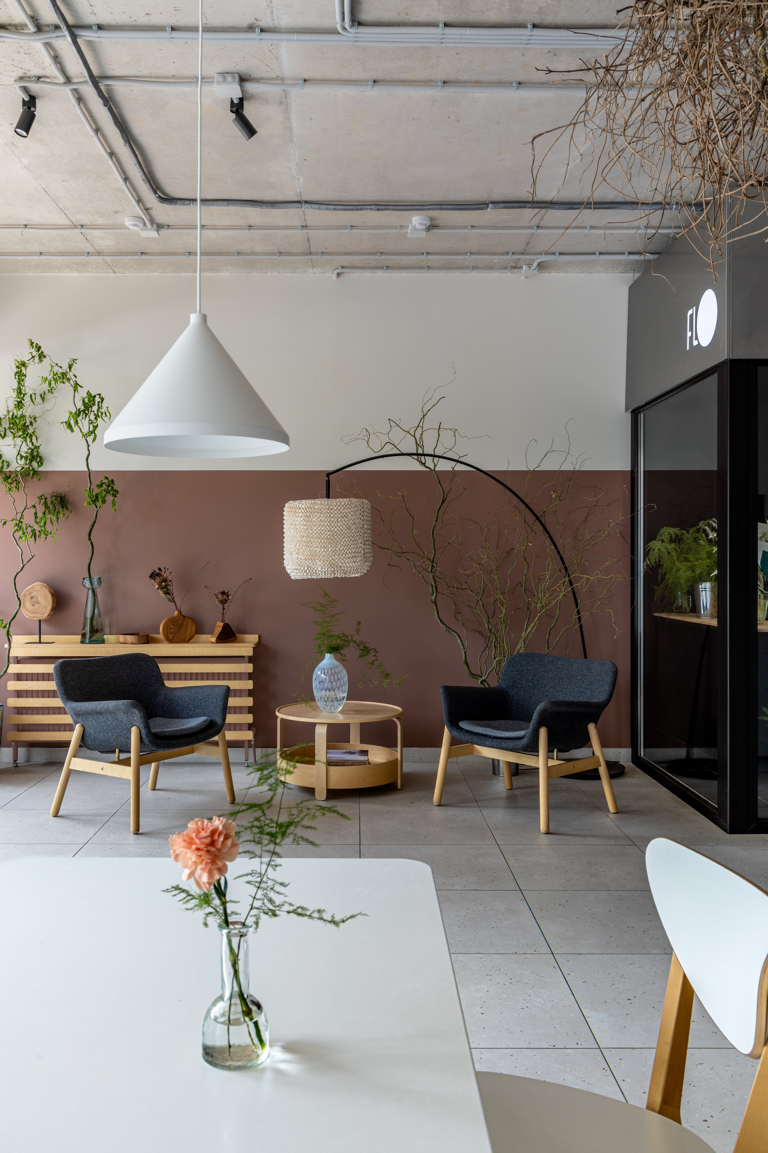 Кофейня и цветочная лавка FloEtica. Дизайнер интерьеров