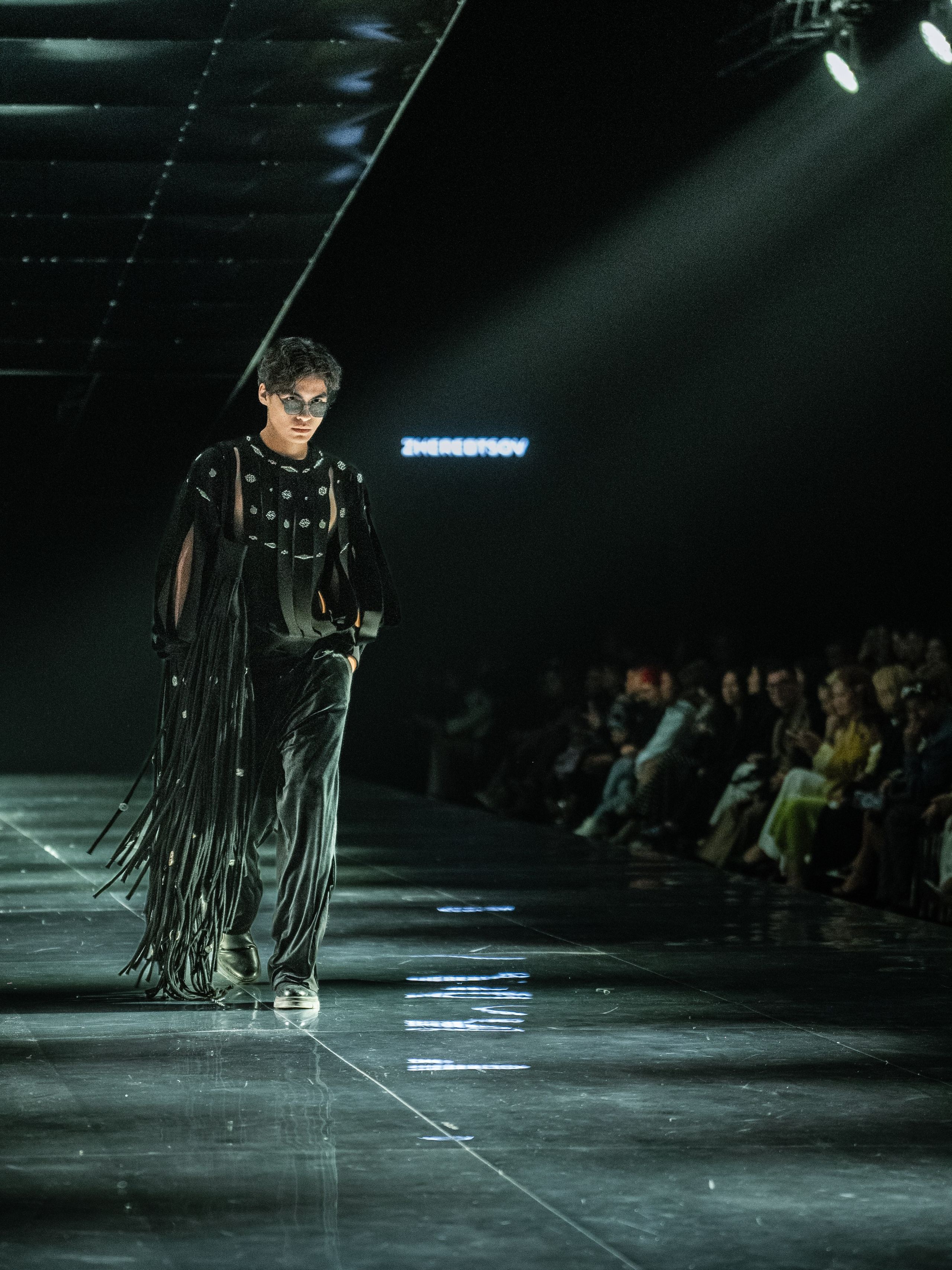 Visa Fashion Week Almaty Pre-Fall 2026 April Leonid Zherebtsov. Сайт Алматинского НЮ АРТ, будуар и фэшн фотографа Дениса Карпенко