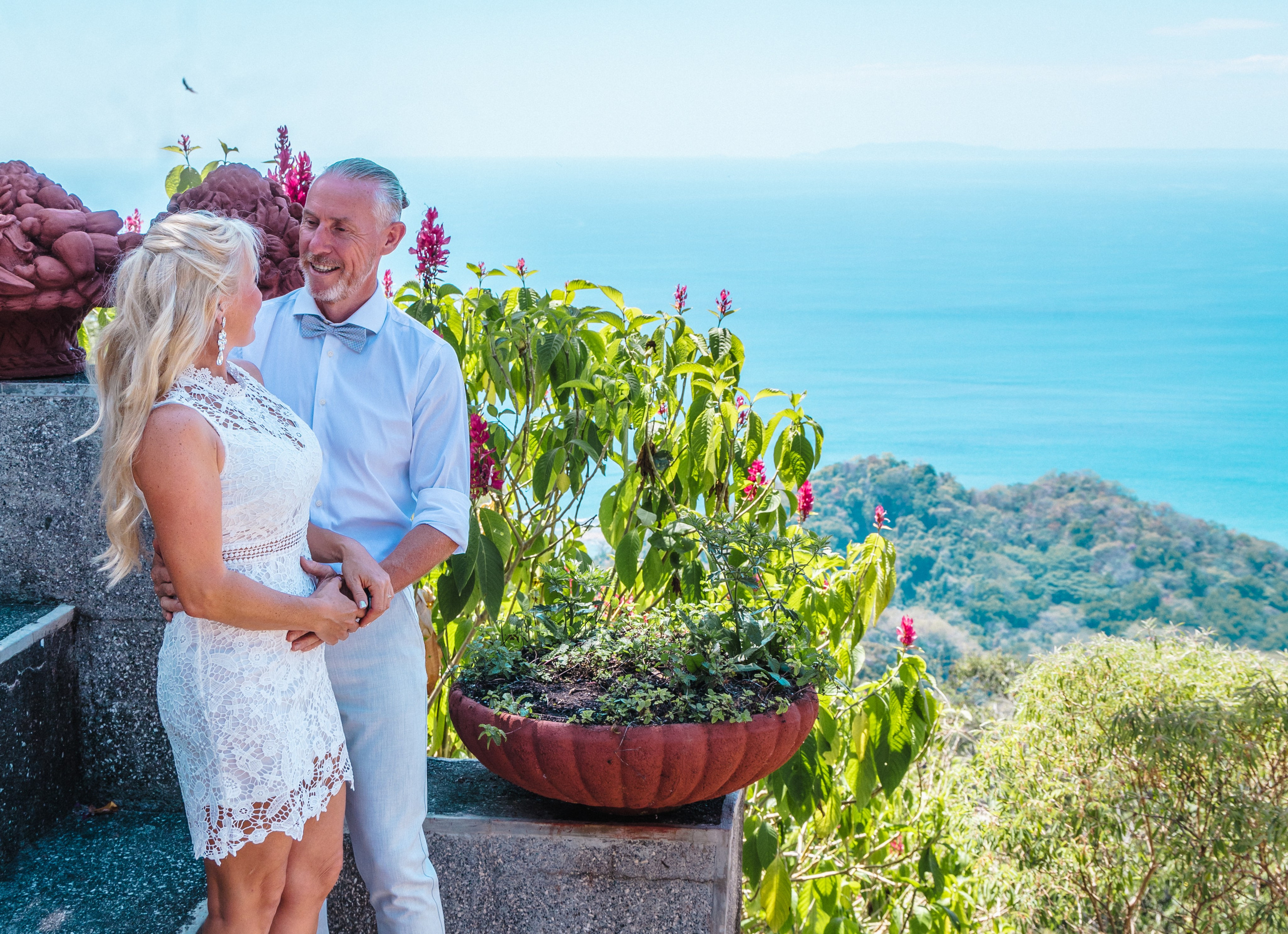 Wedding day. Family, portrait, content photo in Costa Rica Evgeniya Besprozvannykh