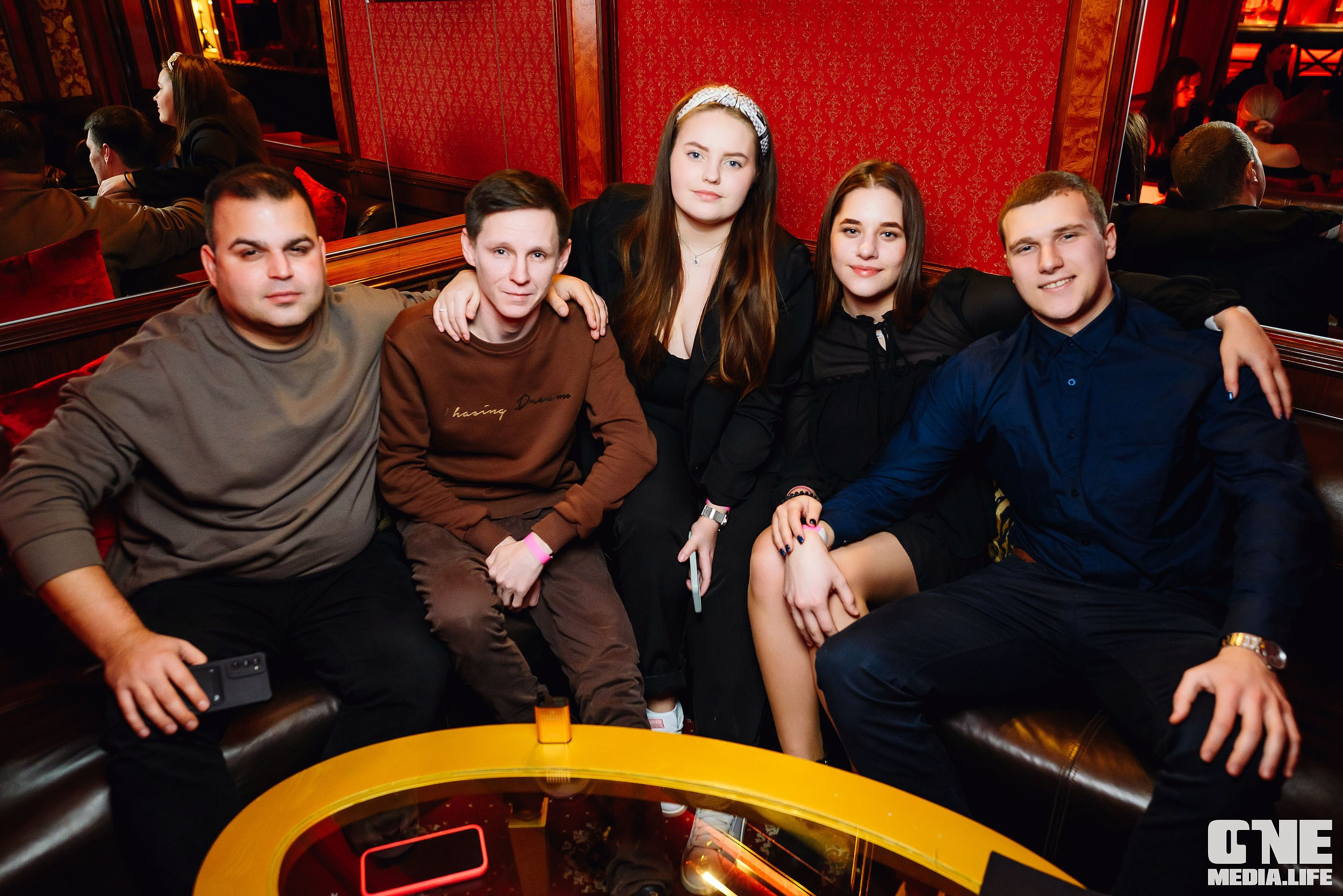 Фоторепортаж репортаж из Планеты. One Media Life: фоторепортажи, фотоотчеты с мероприятий и заведений