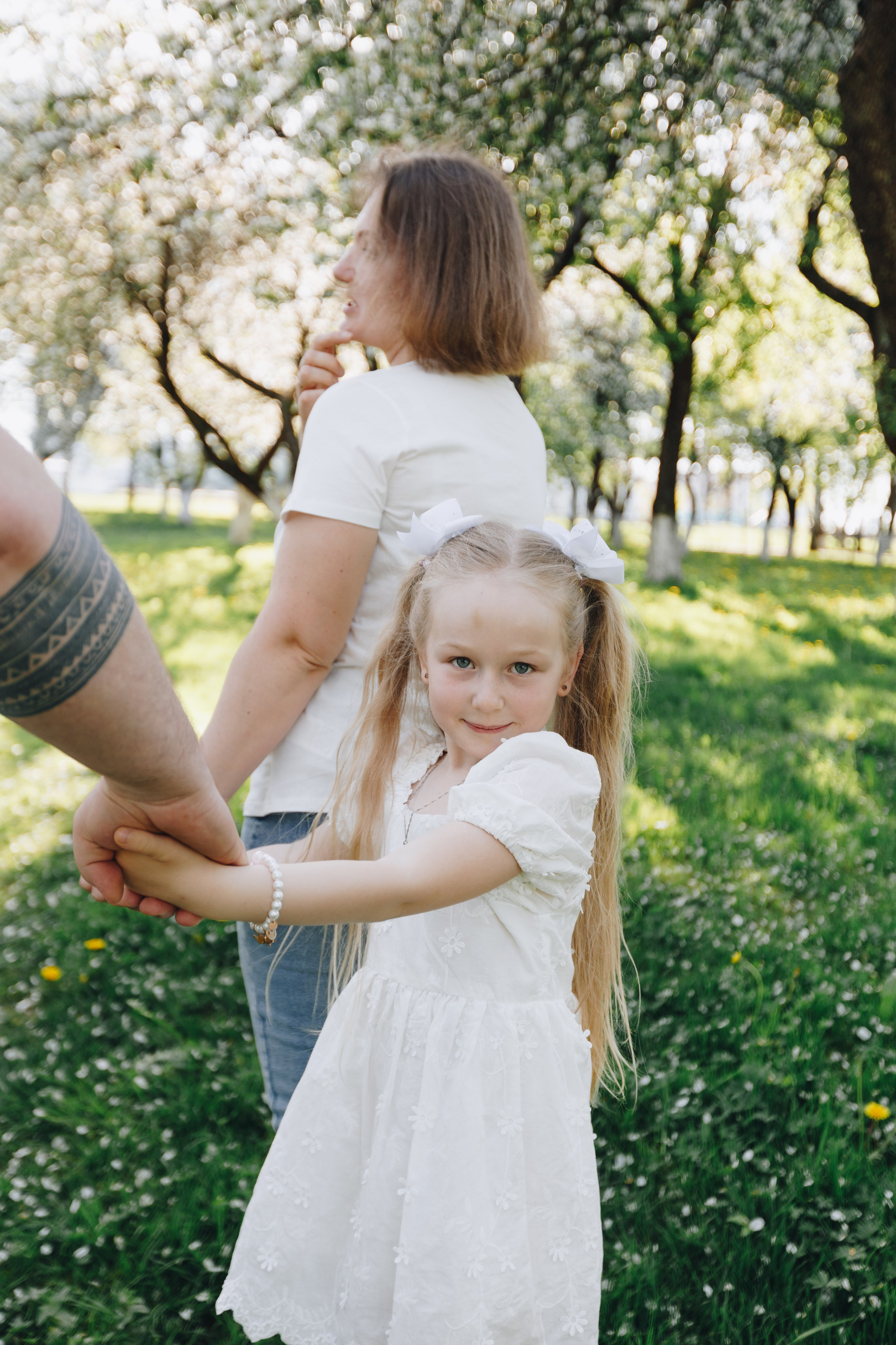Семья весной. Свадебный семейный фотограф и видеограф Гомель Минск Беларусь Европа