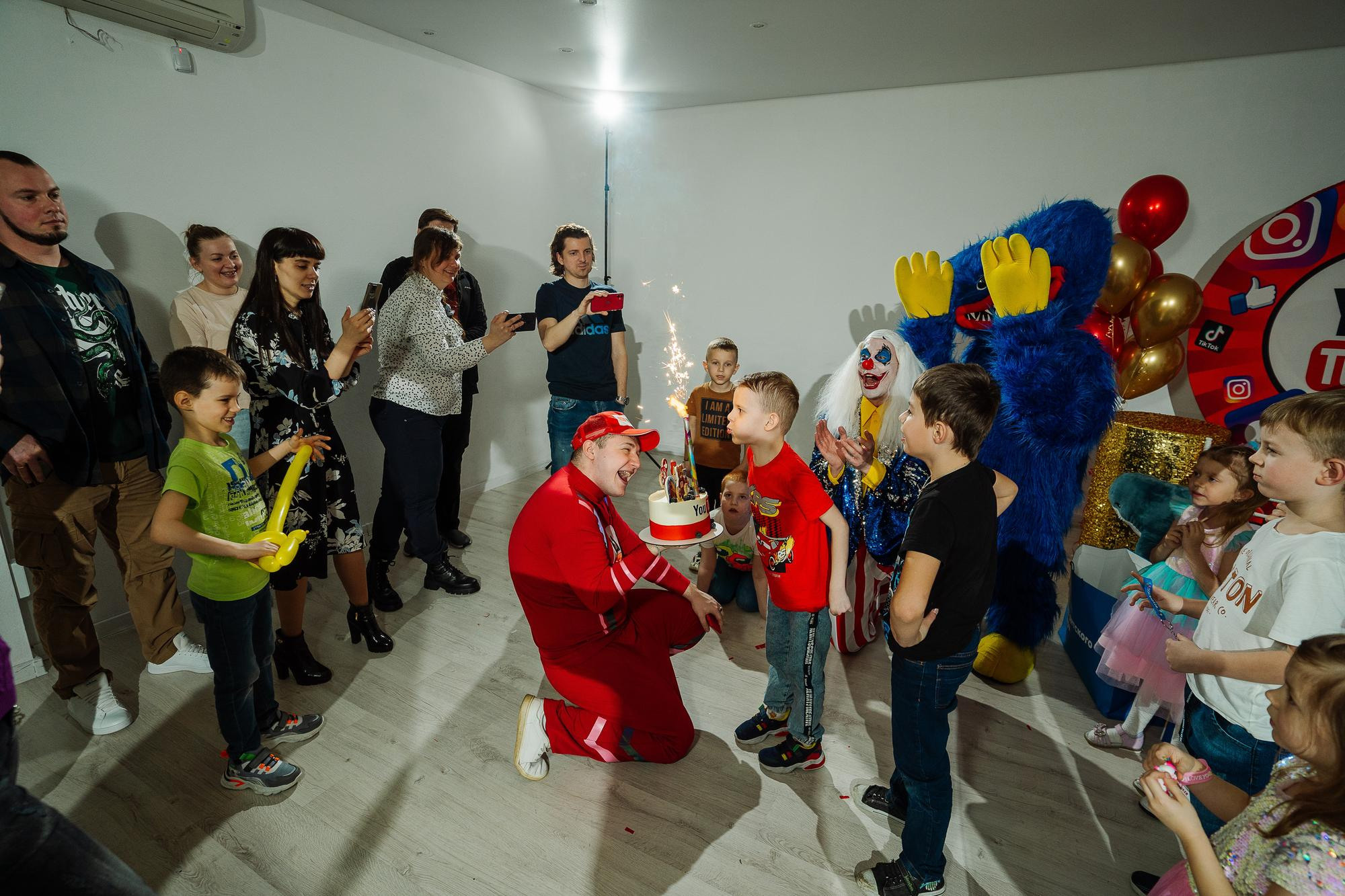 Фабрика карнавалa