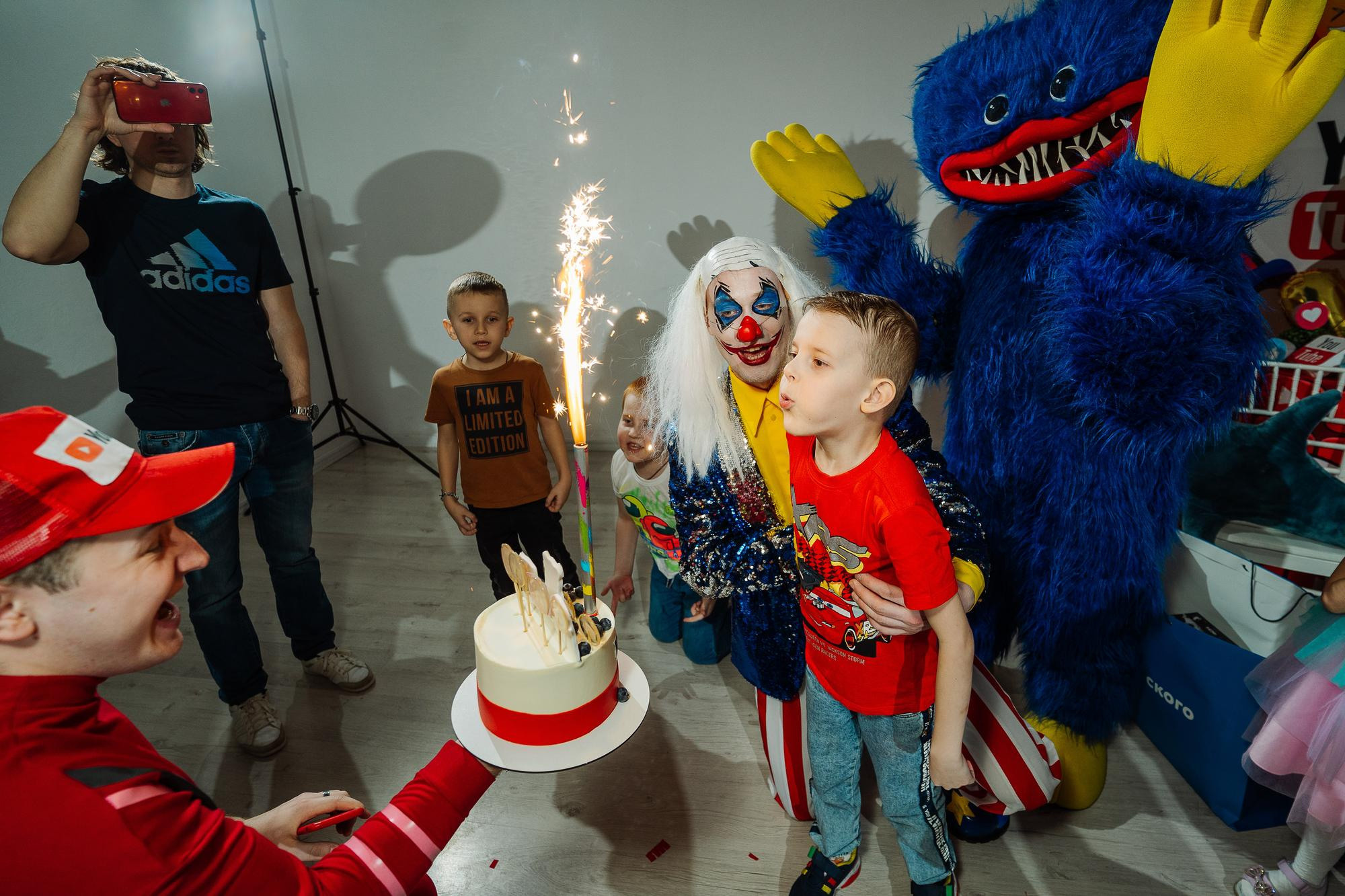 Фабрика карнавалa