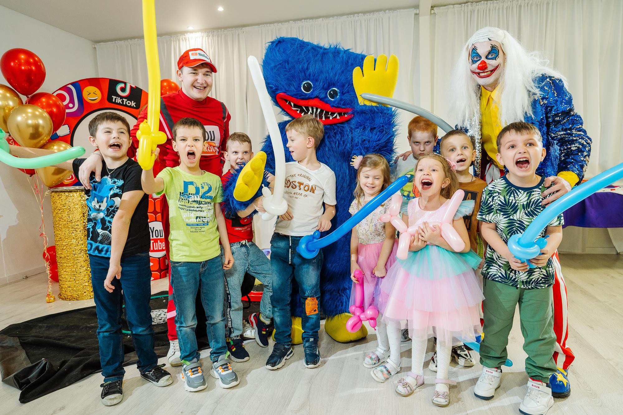 Фабрика карнавалa