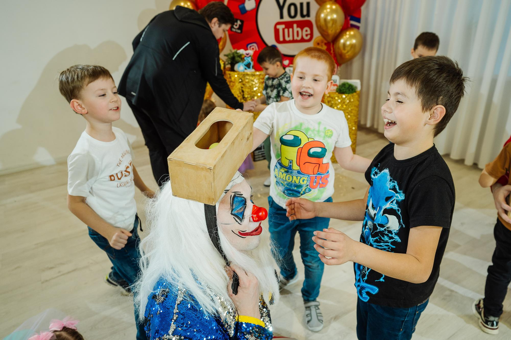 Фабрика карнавалa