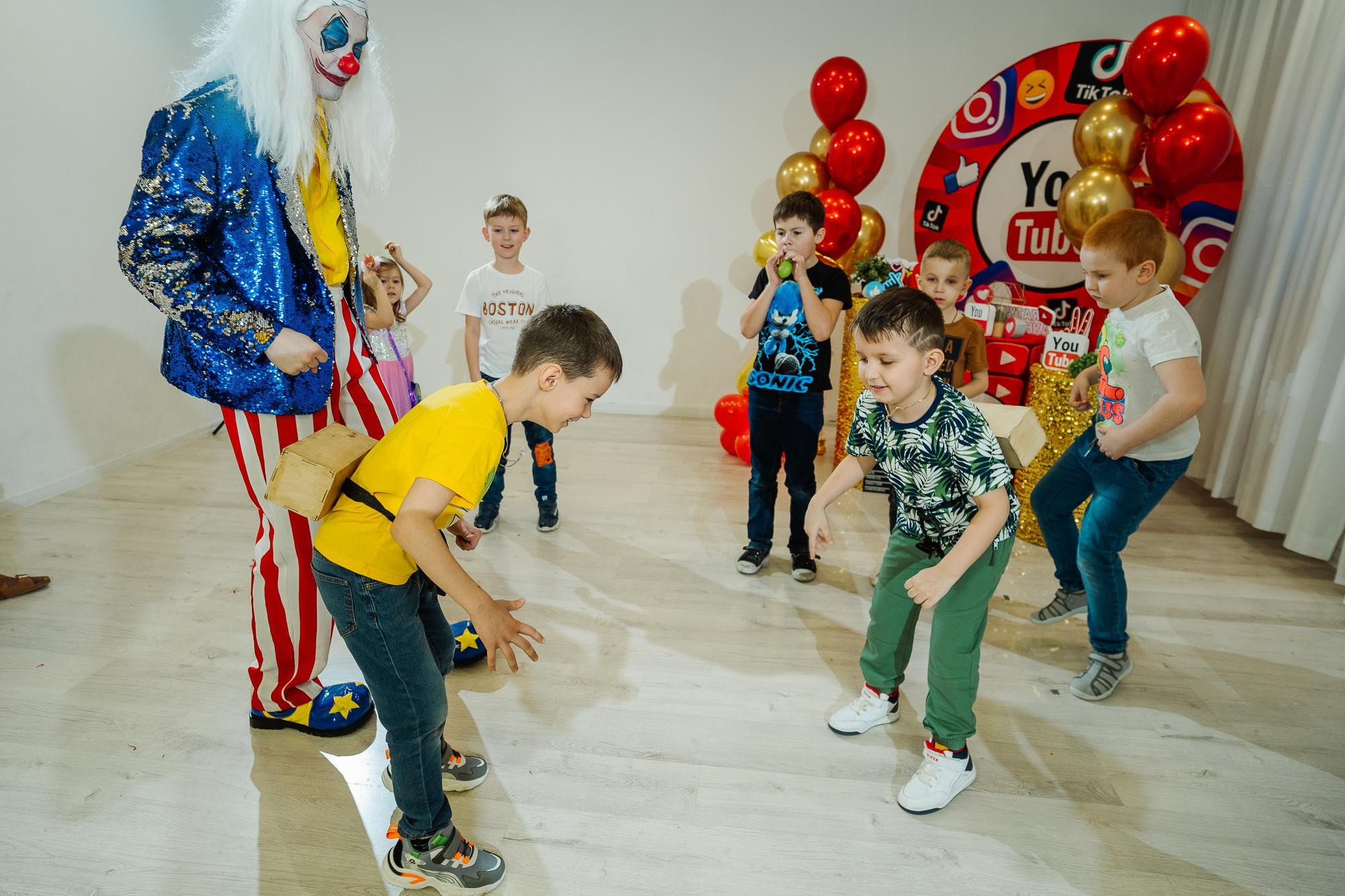 Фабрика карнавалa