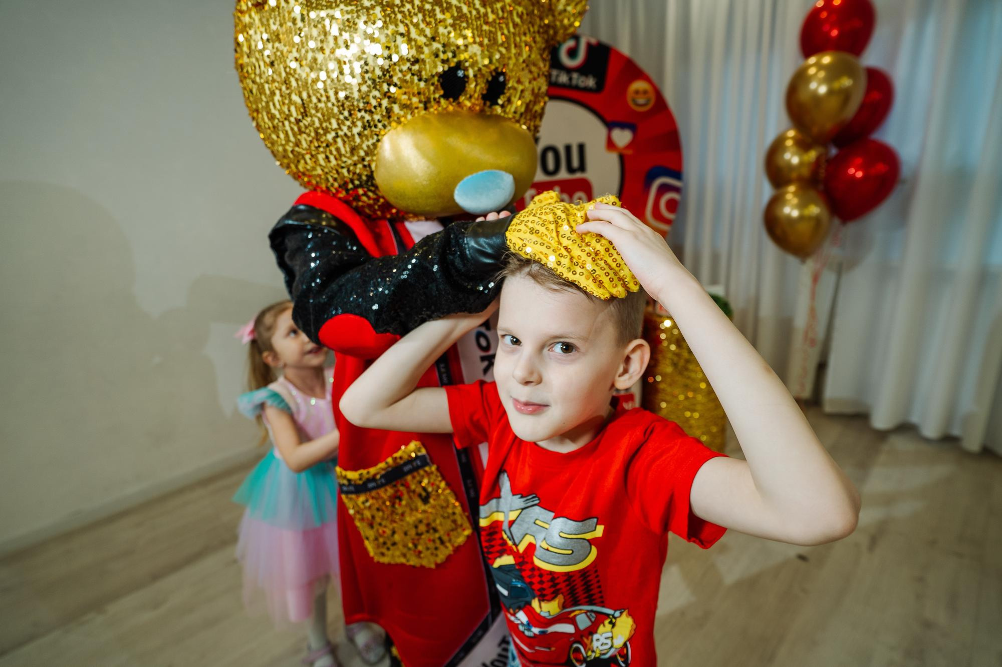 Фабрика карнавалa