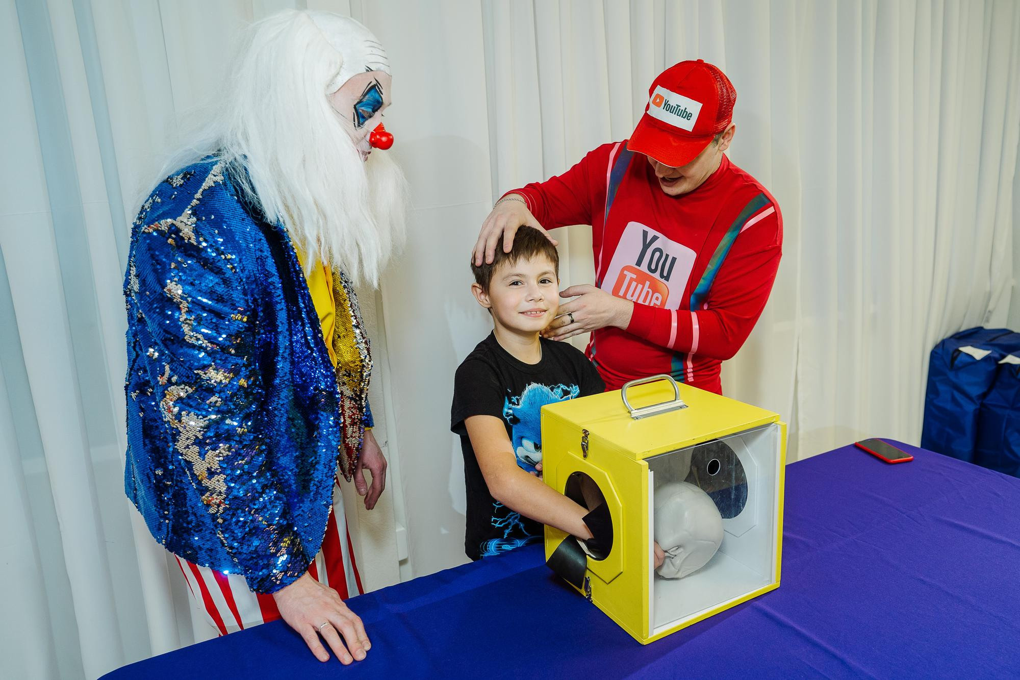 Фабрика карнавалa