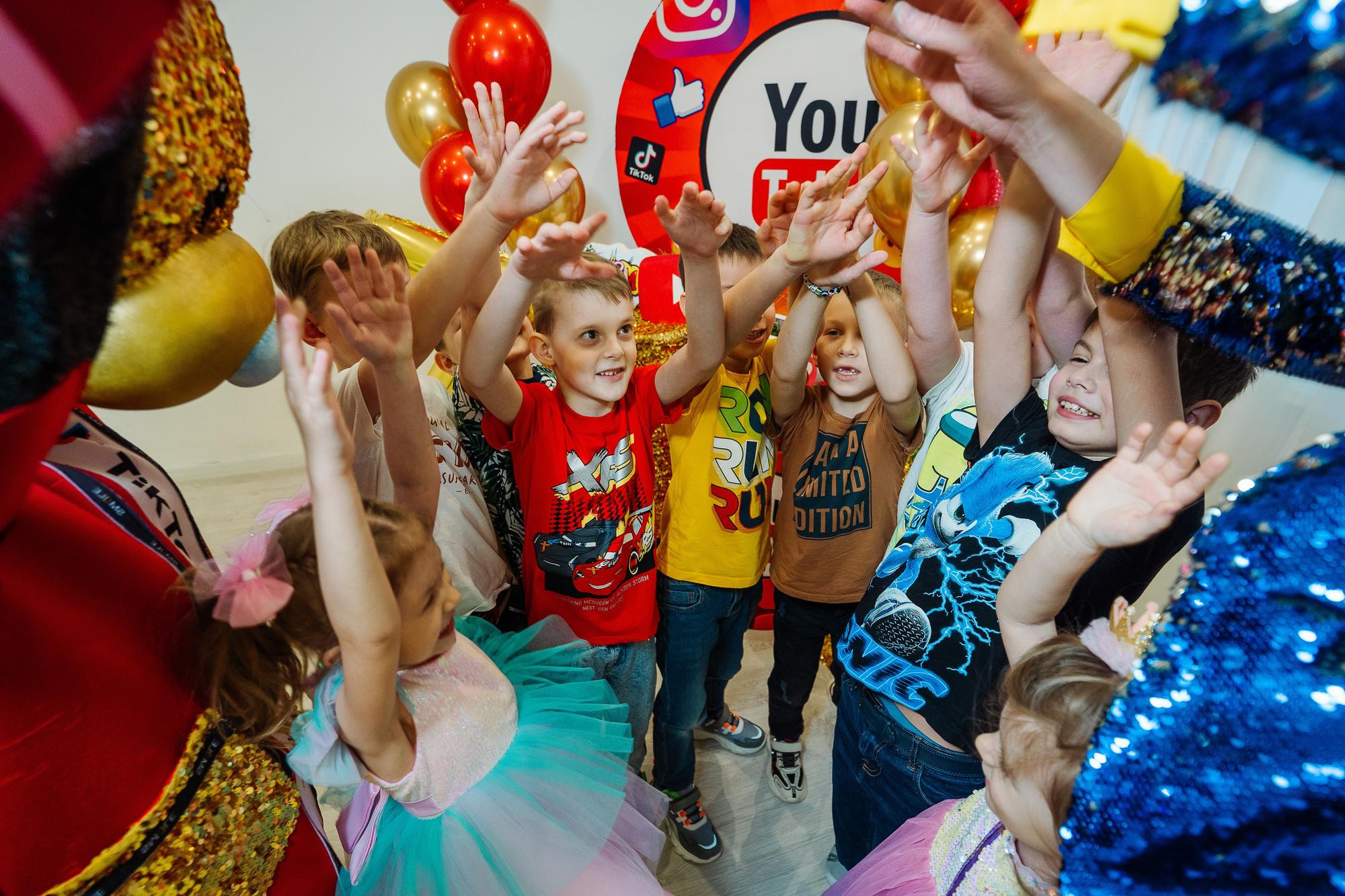 Фабрика карнавалa