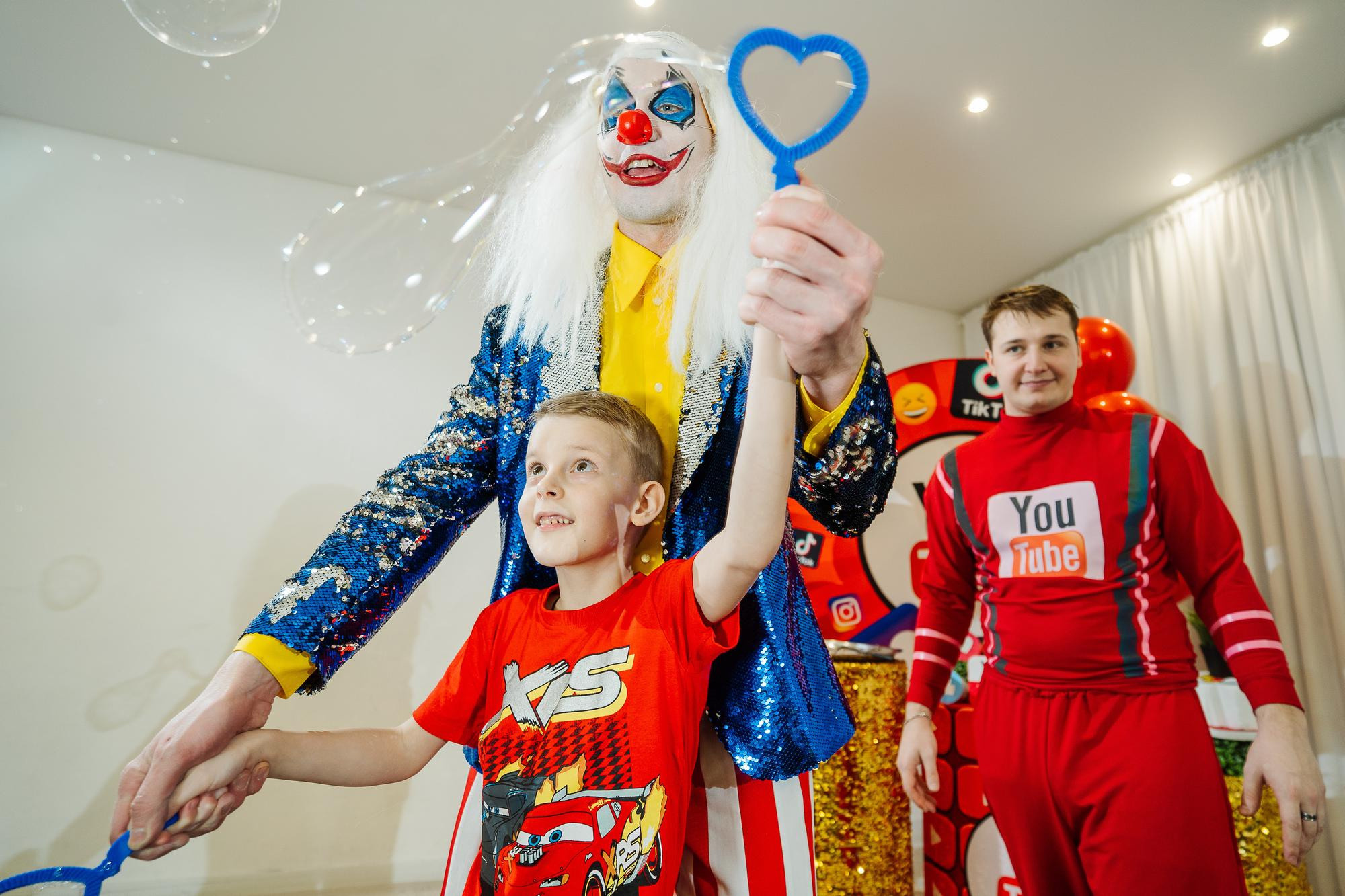 Фабрика карнавалa