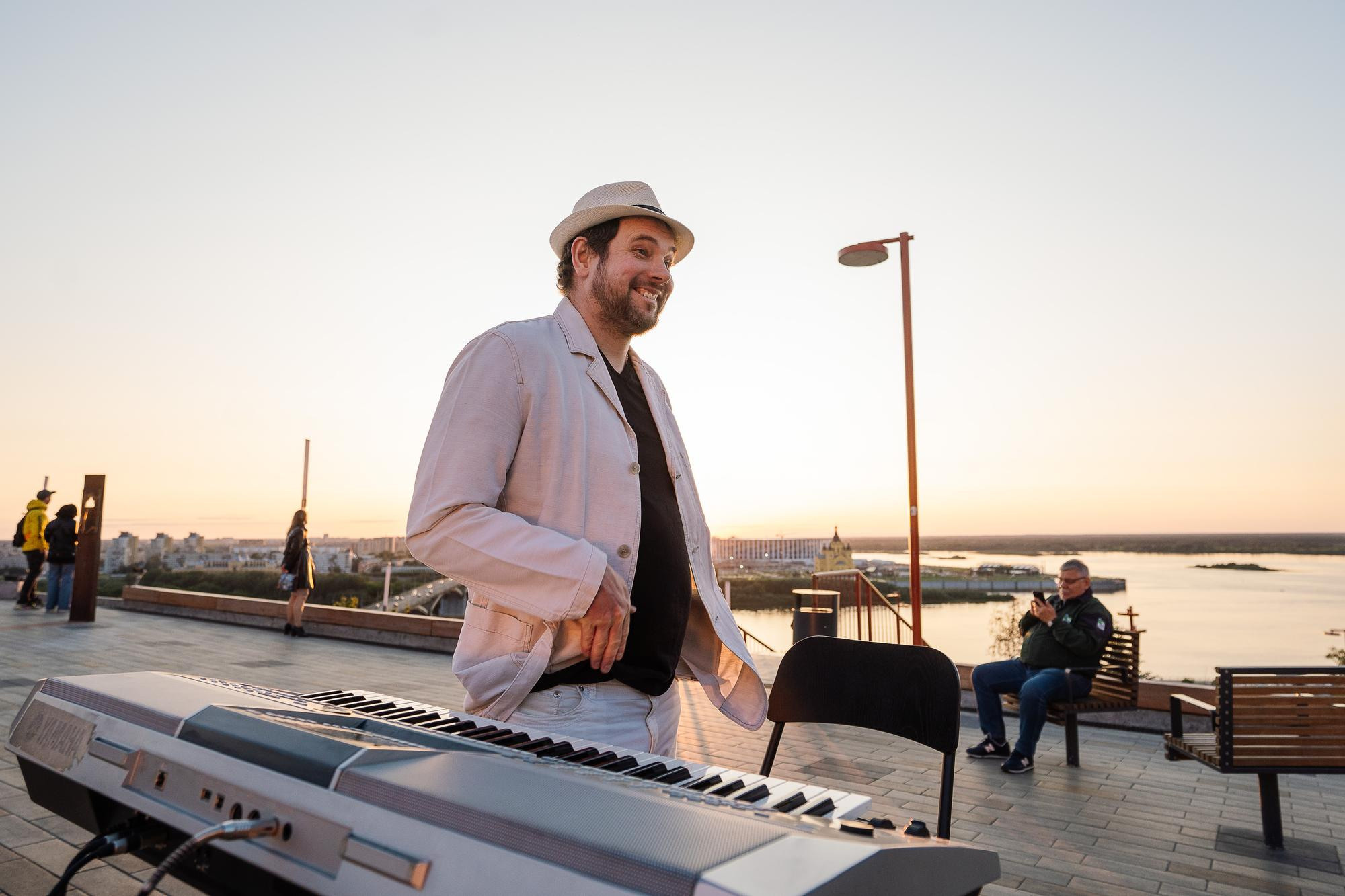 Соло на закате